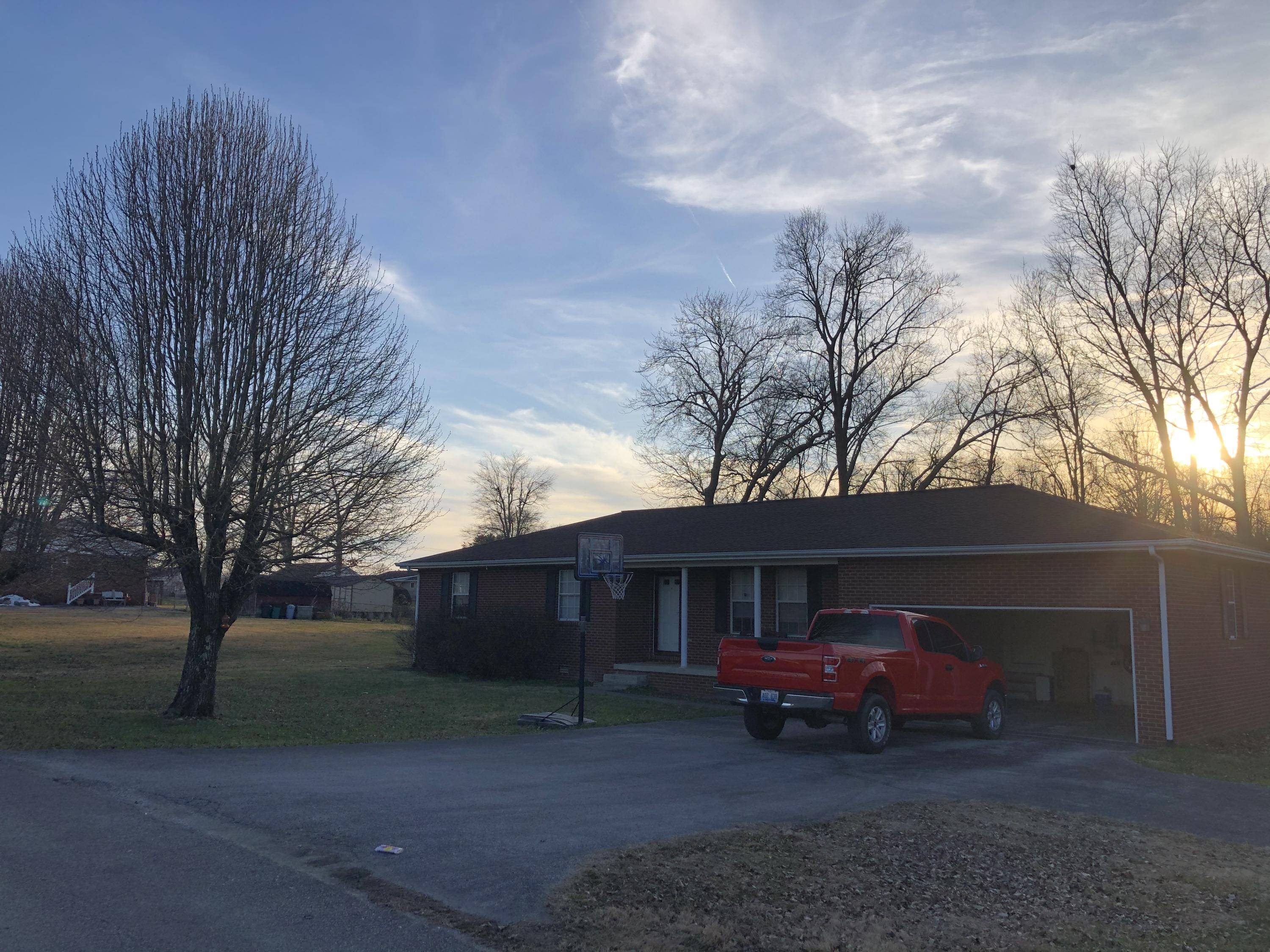 Corbin, KY 40701,99 Roy Jenkins DR