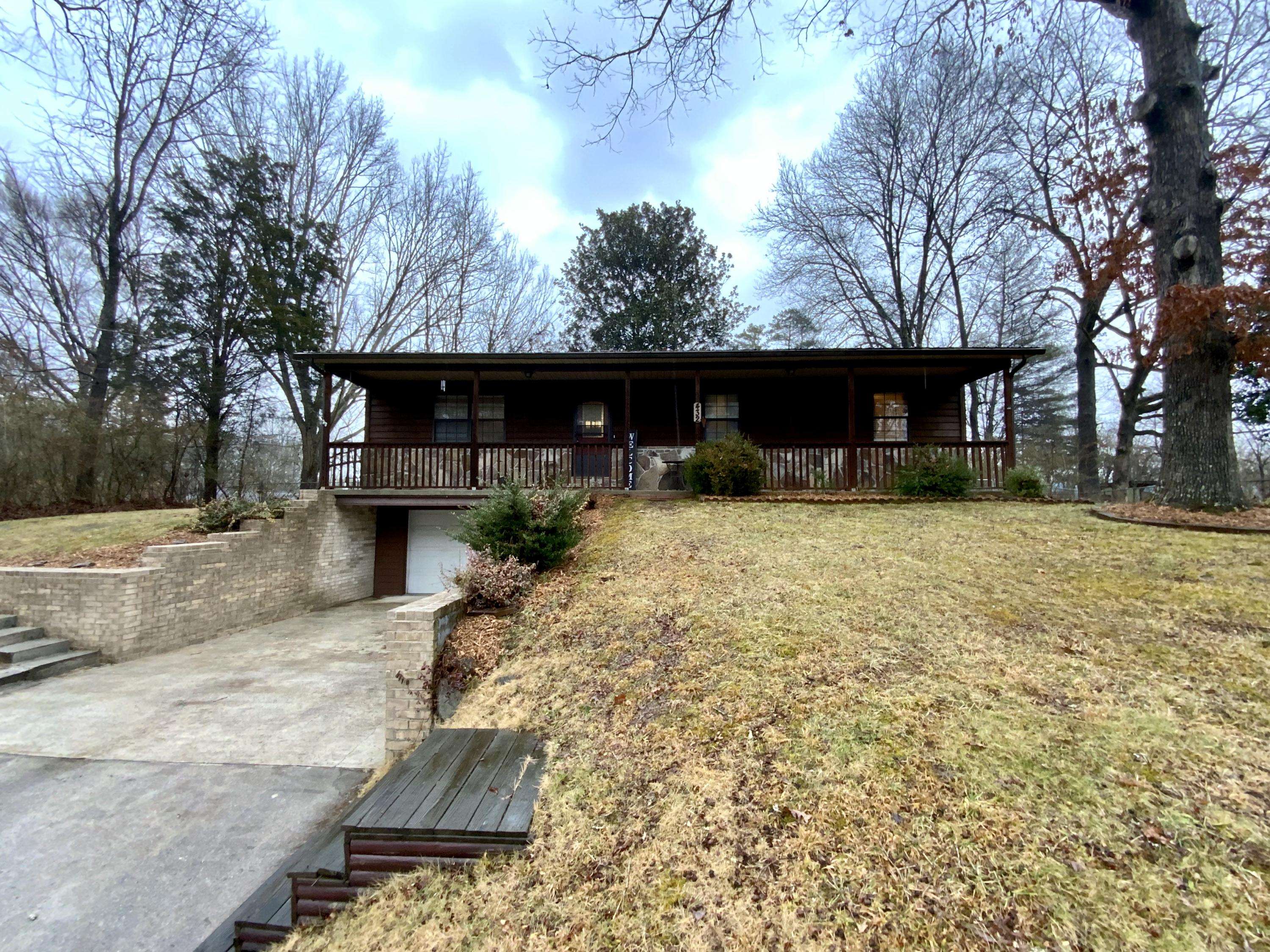 Oliver Springs, TN 37840,432 Oak CIR