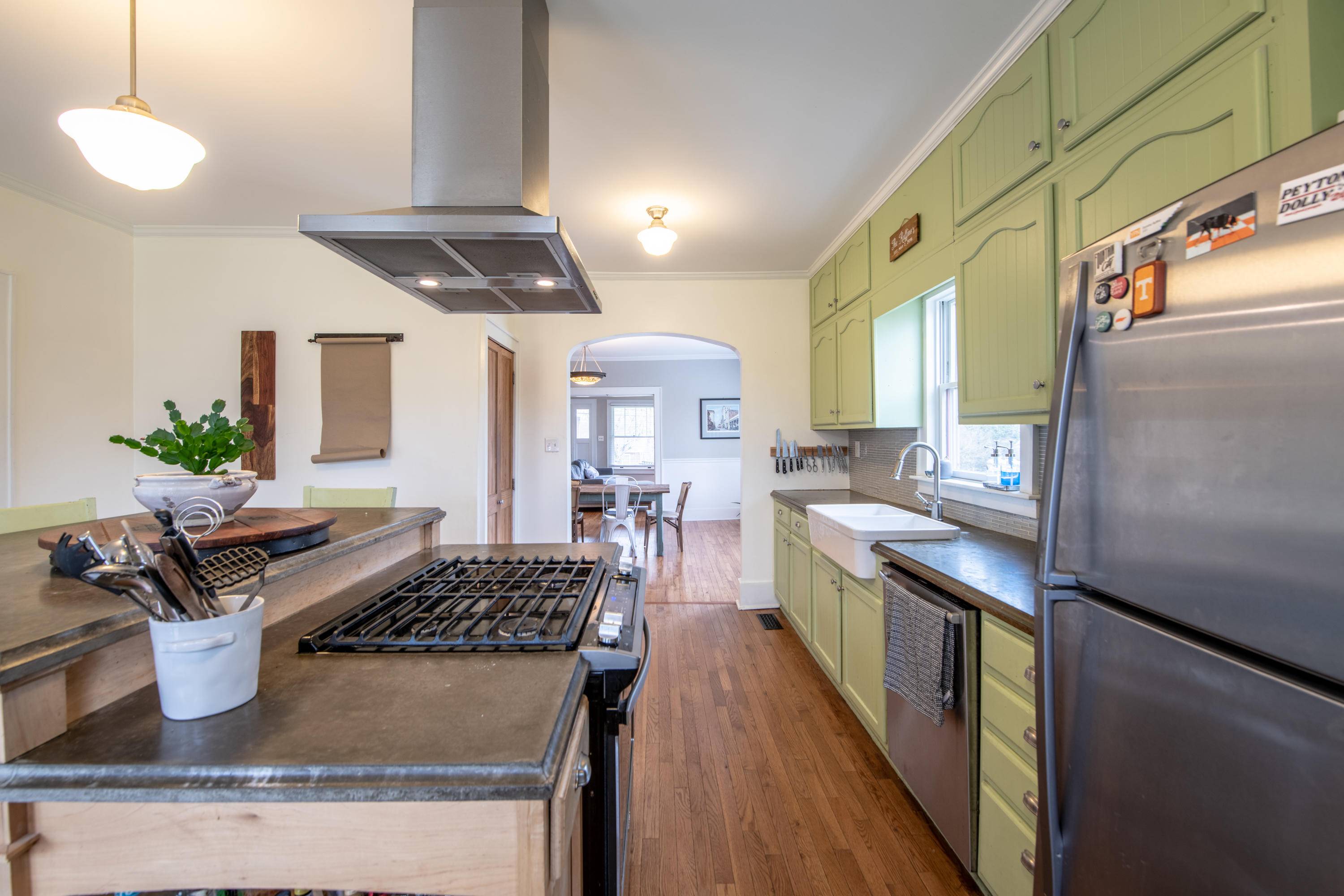 Knoxville, TN 37918,2205 Highland DR