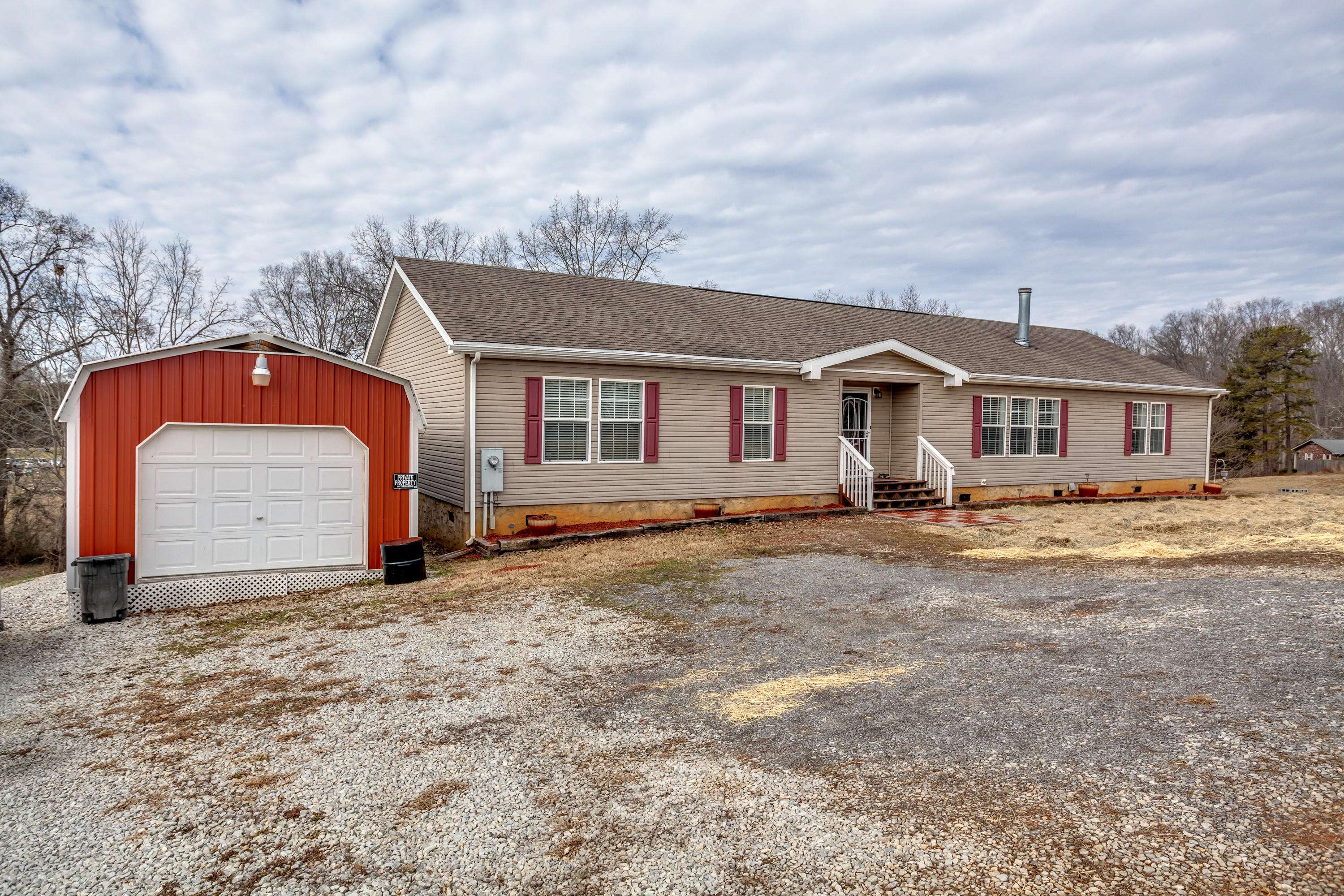 Strawberry Plains, TN 37871,915 Pledger Dean WAY