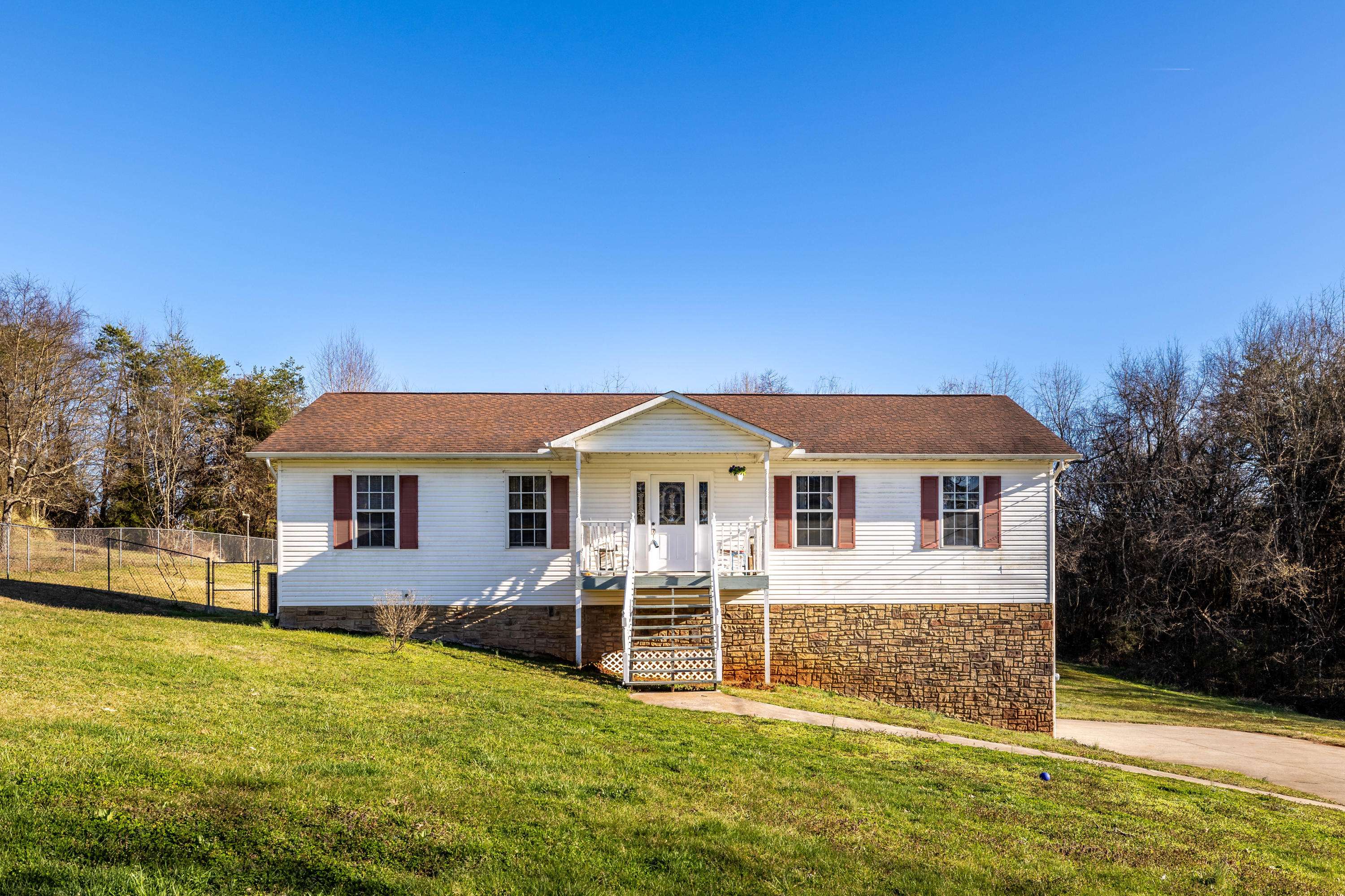 Kodak, TN 37764,2845 Yarberry Edge LN