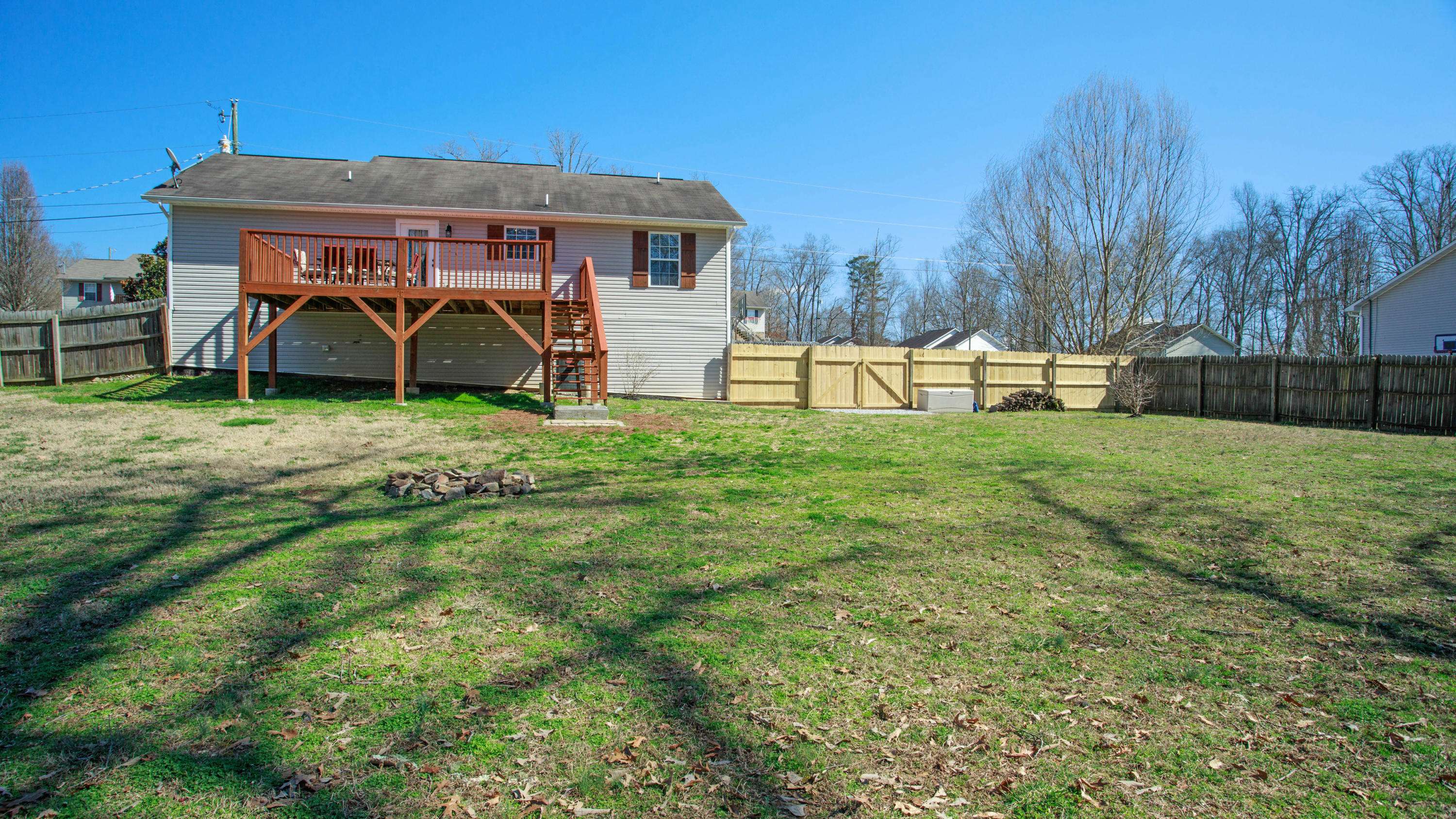 Strawberry Plains, TN 37871,831 Farnsworth Ct. CT