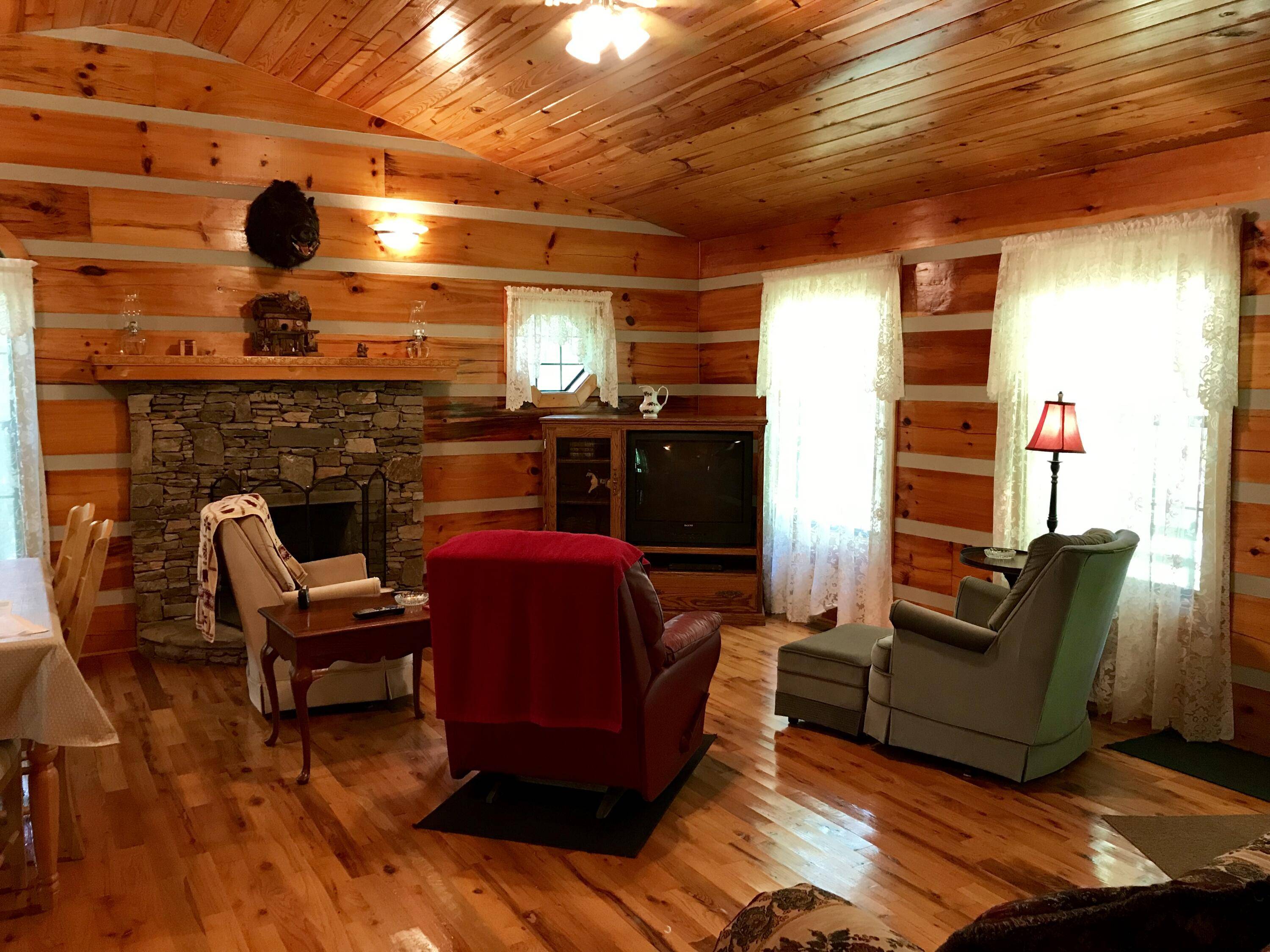 Tellico Plains, TN 37385,2696 Rafter Rd