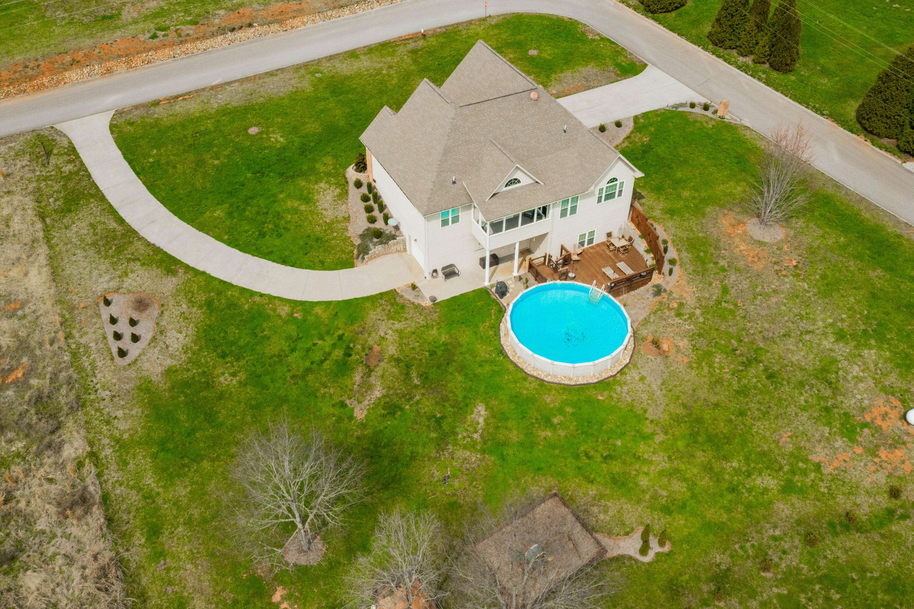 Dandridge, TN 37725,229 Florence CIR