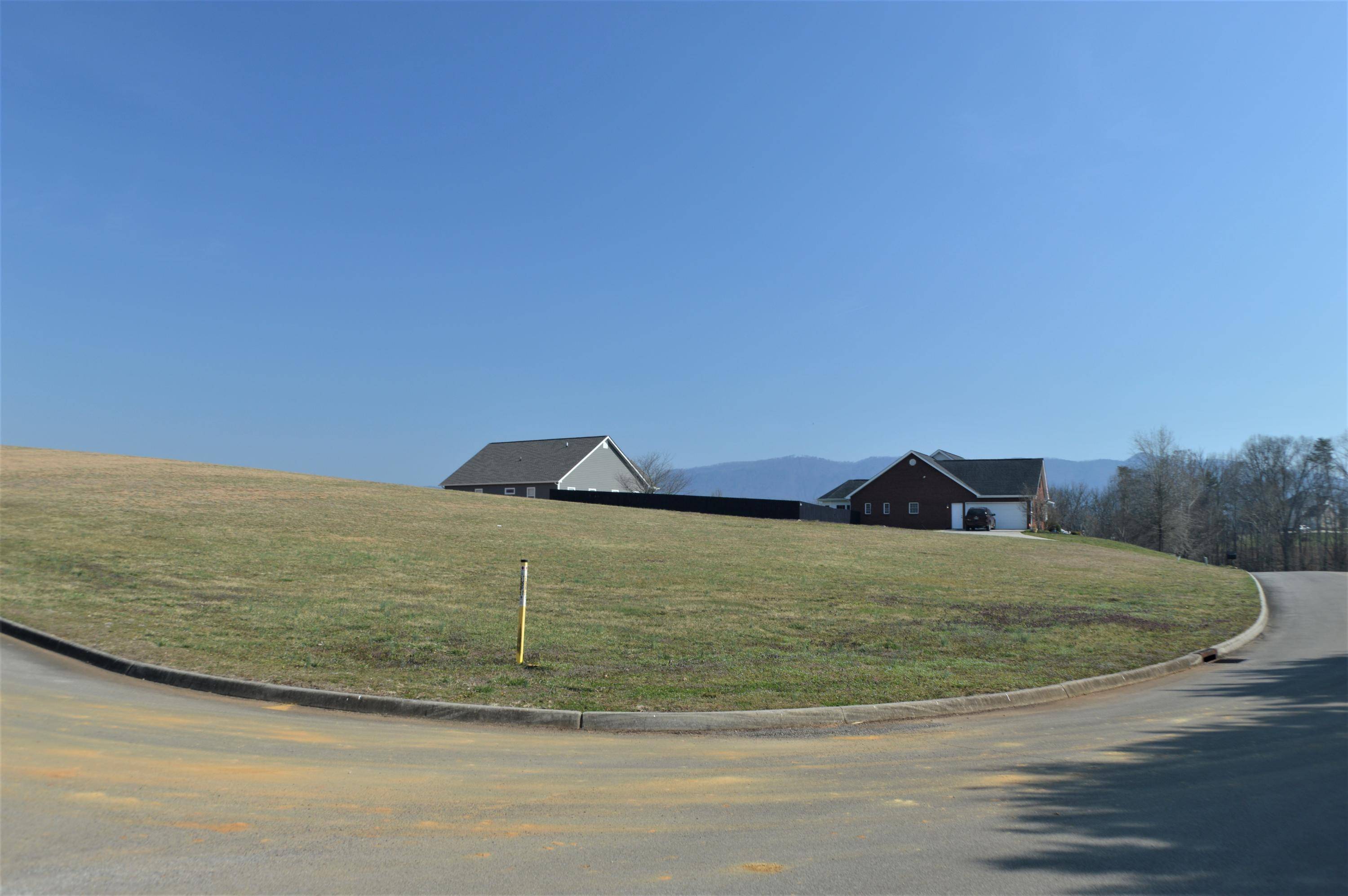 Walland, TN 37886,405 Highland Springs Rd