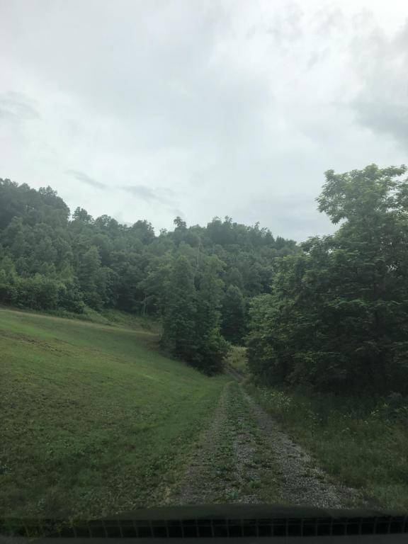 Pineville, KY 40977,000 Sharpes Woods Rd