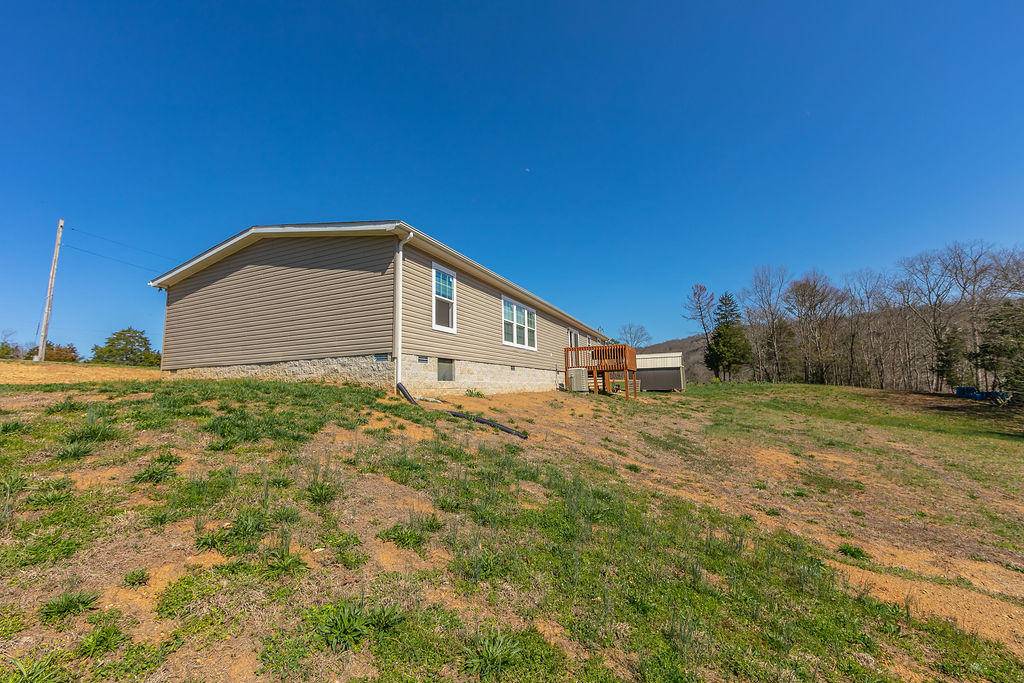 Oliver Springs, TN 37840,182 Robinette Rd