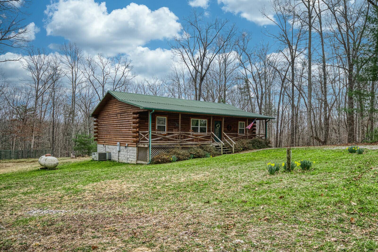 Jamestown, TN 38556,117 Maple LOOP