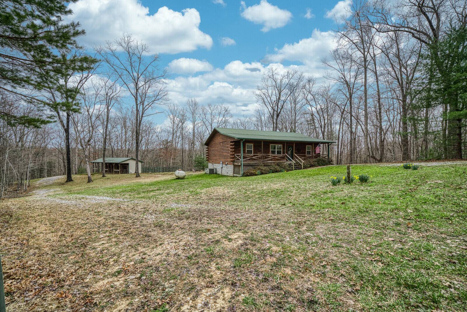 Jamestown, TN 38556,117 Maple LOOP