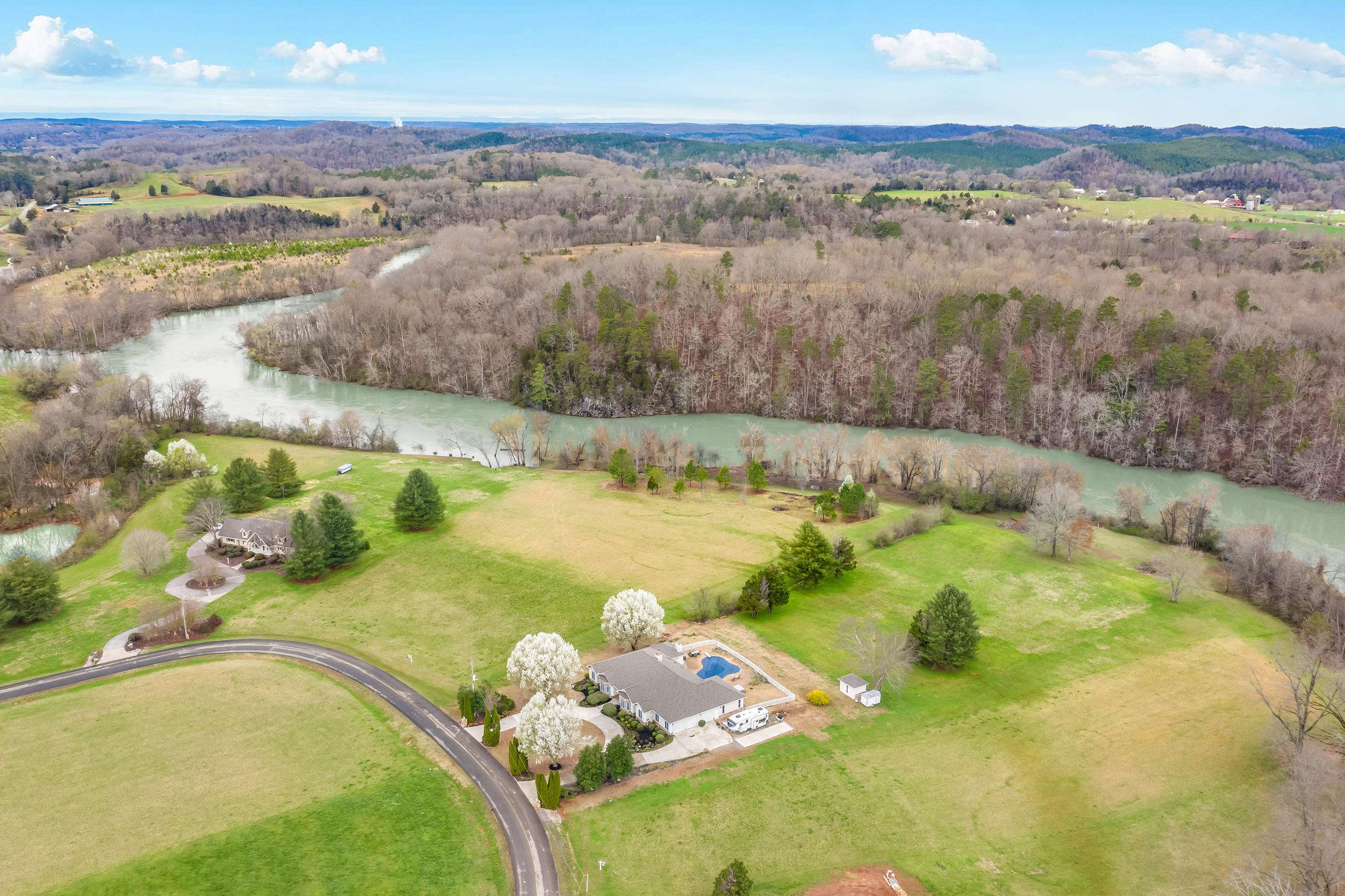 Charleston, TN 37310,241 River Pointe CIR