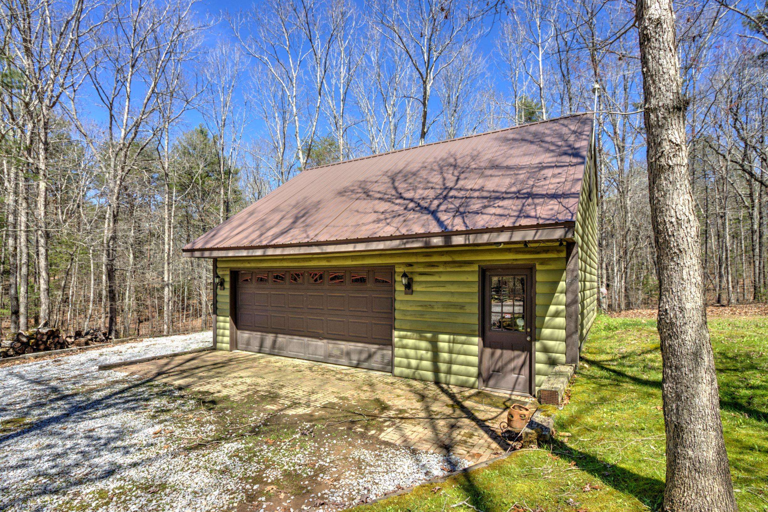 Tellico Plains, TN 37385,795 Cooper Hollow Rd