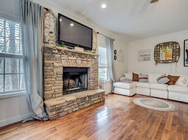 Oliver Springs, TN 37840,127 Shady Rd