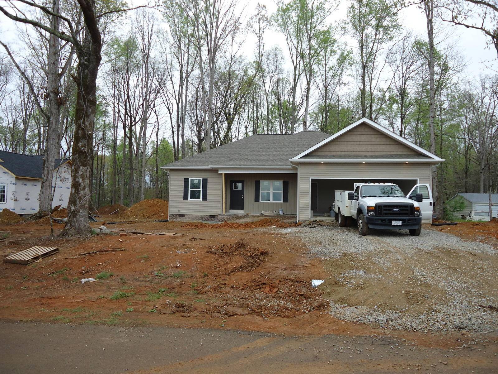 Madisonville, TN 37354,124 Mason LN