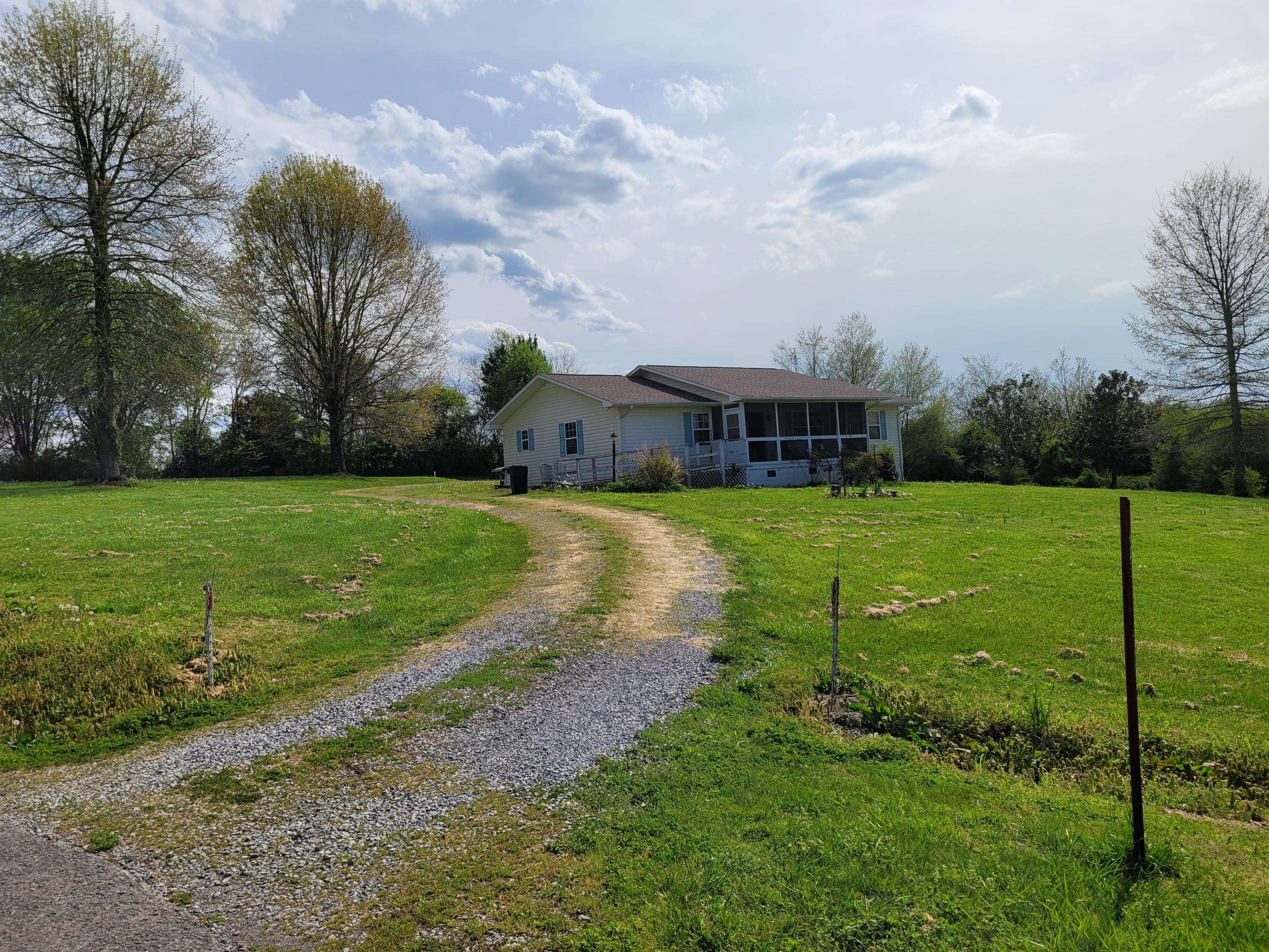 Madisonville, TN 37354,347 Short Meadow LN