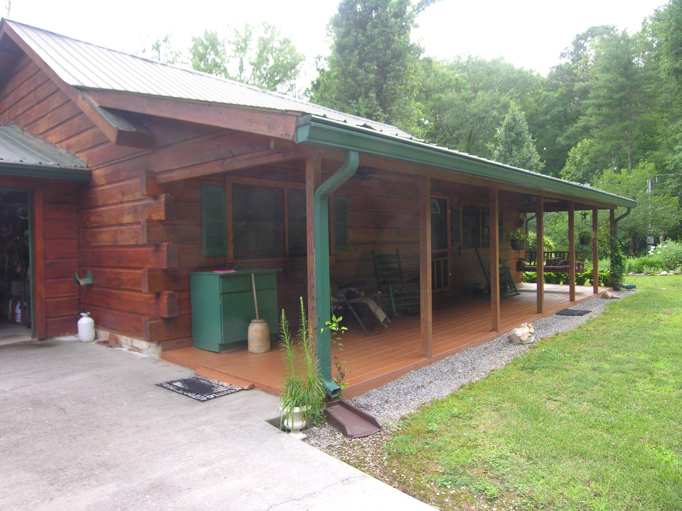 Tellico Plains, TN 37385,723 Epperson Rd