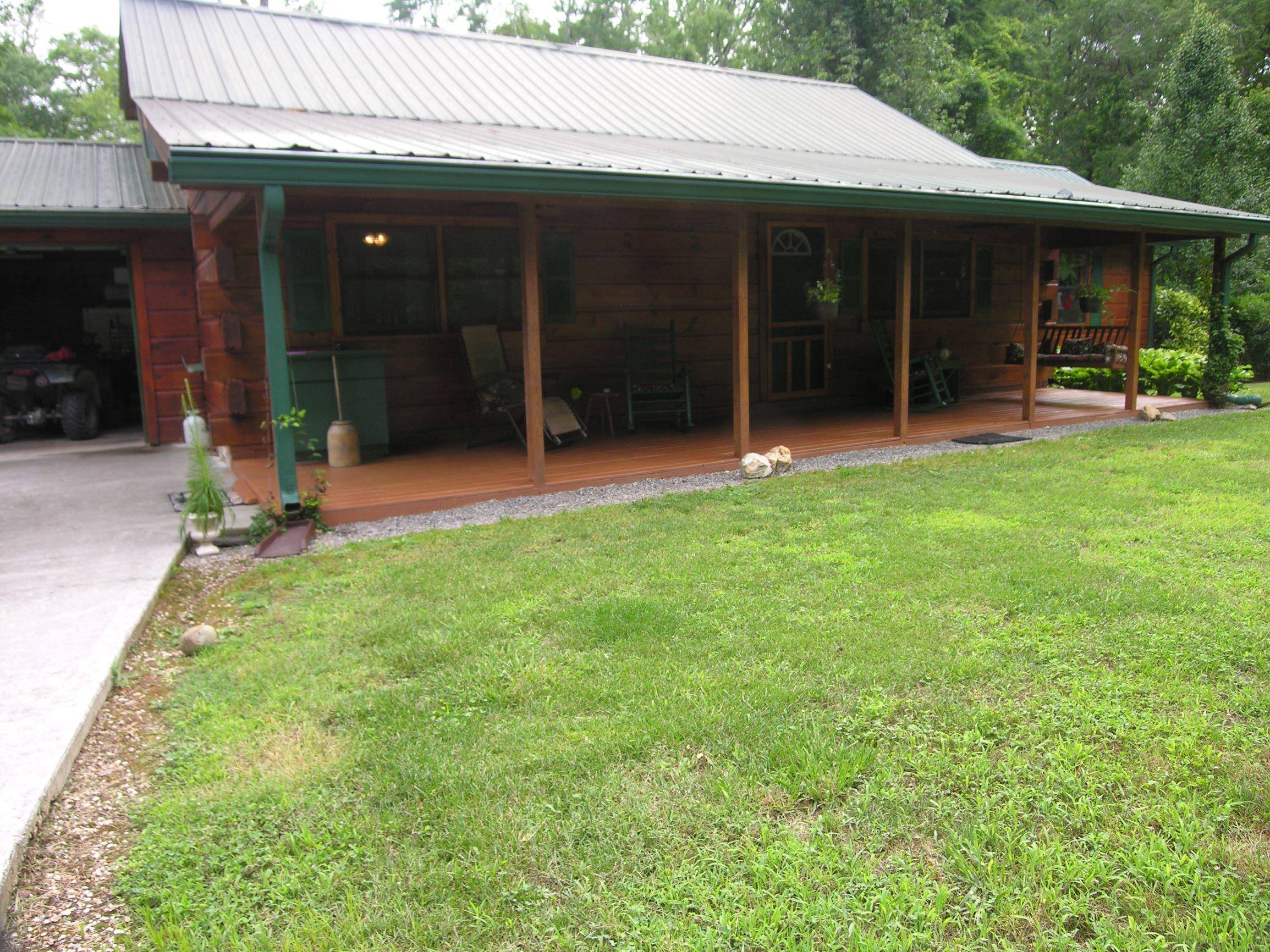 Tellico Plains, TN 37385,723 Epperson Rd