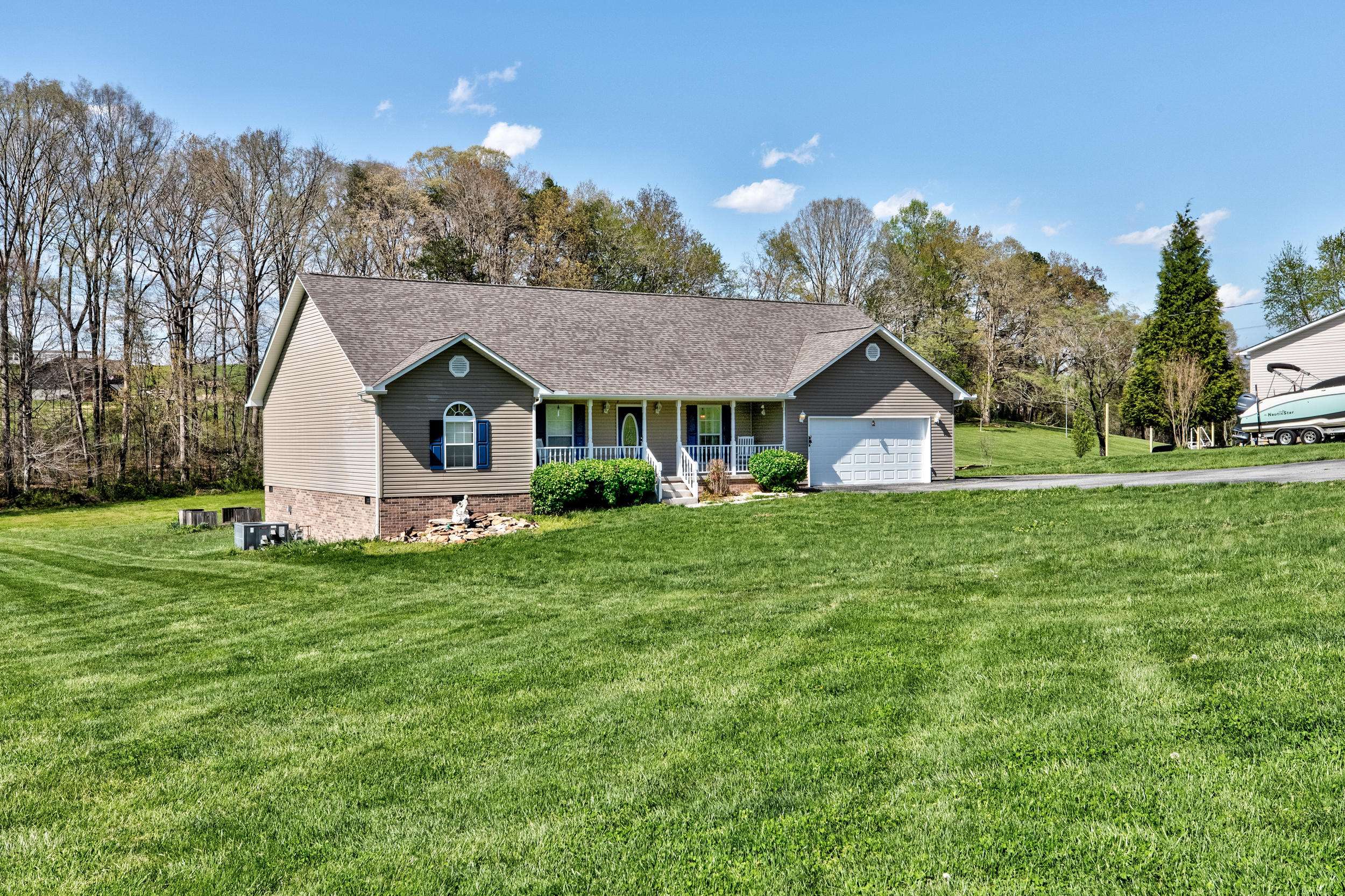 Jacksboro, TN 37757,189 Gail LN