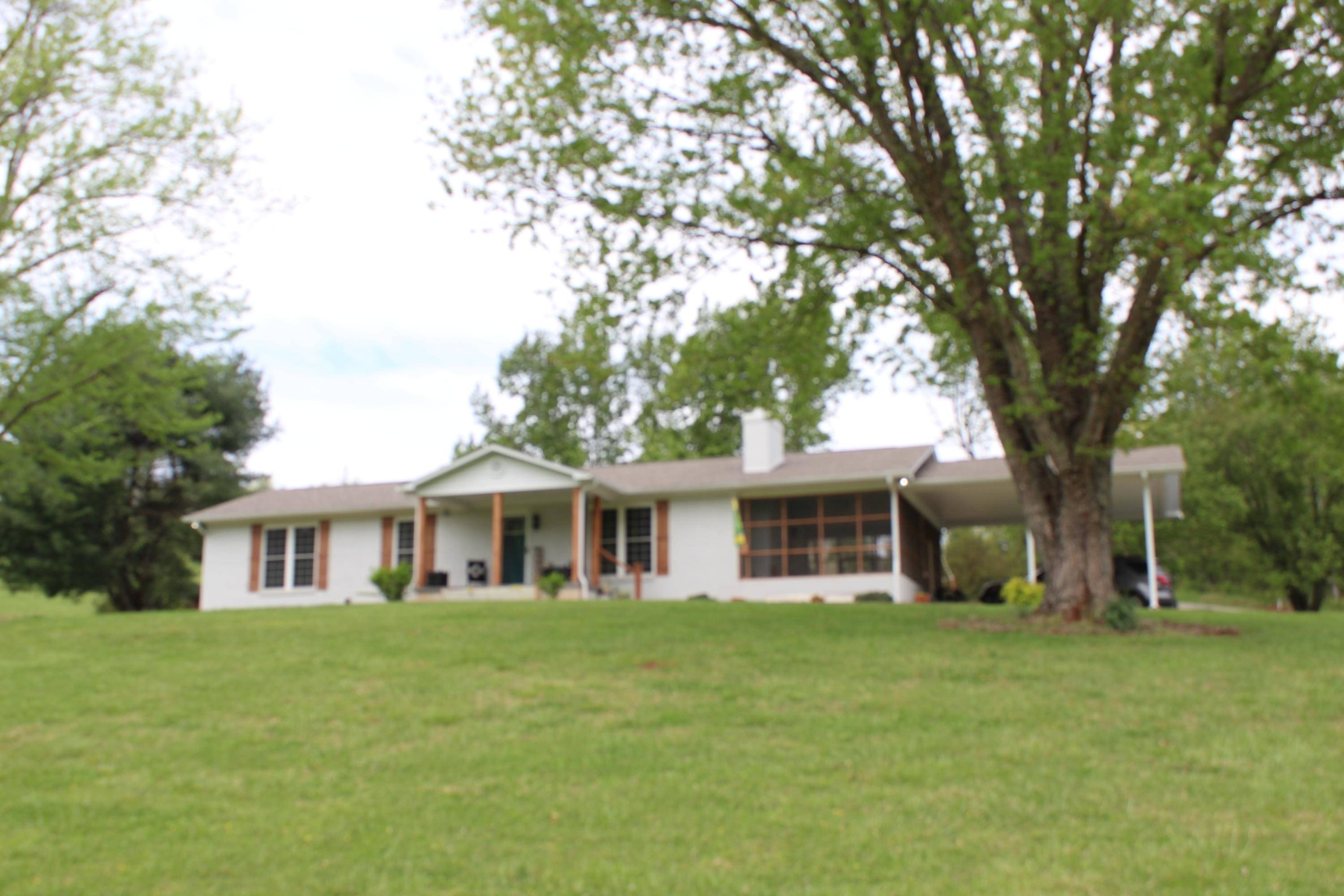 Madisonville, TN 37354,338 Knob Crossing