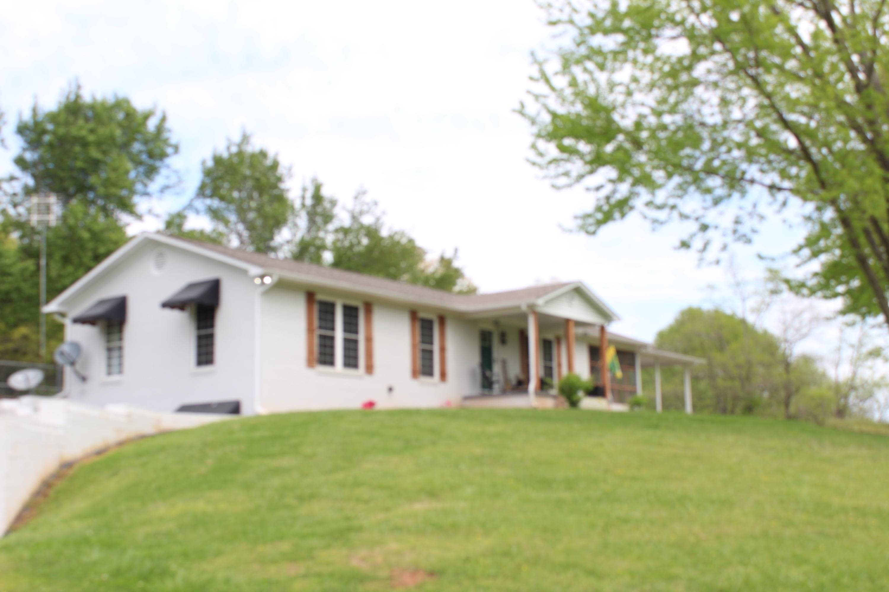 Madisonville, TN 37354,338 Knob Crossing