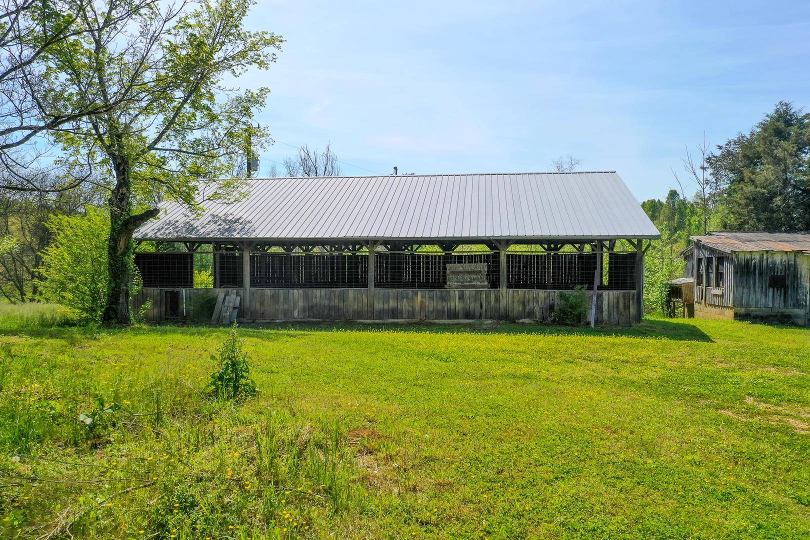 Greenback, TN 37742,8005 Meadow Road West