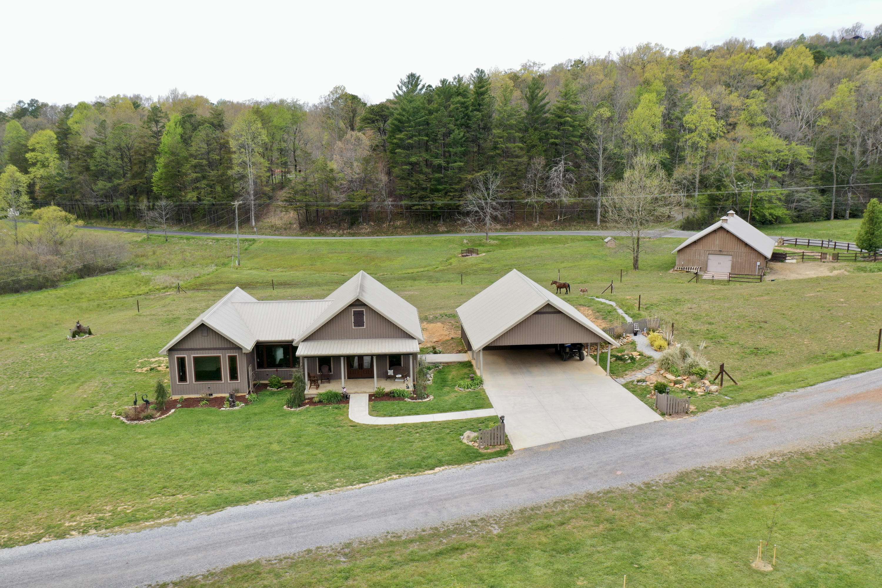 Tellico Plains, TN 37385,2534 Smithfield Road