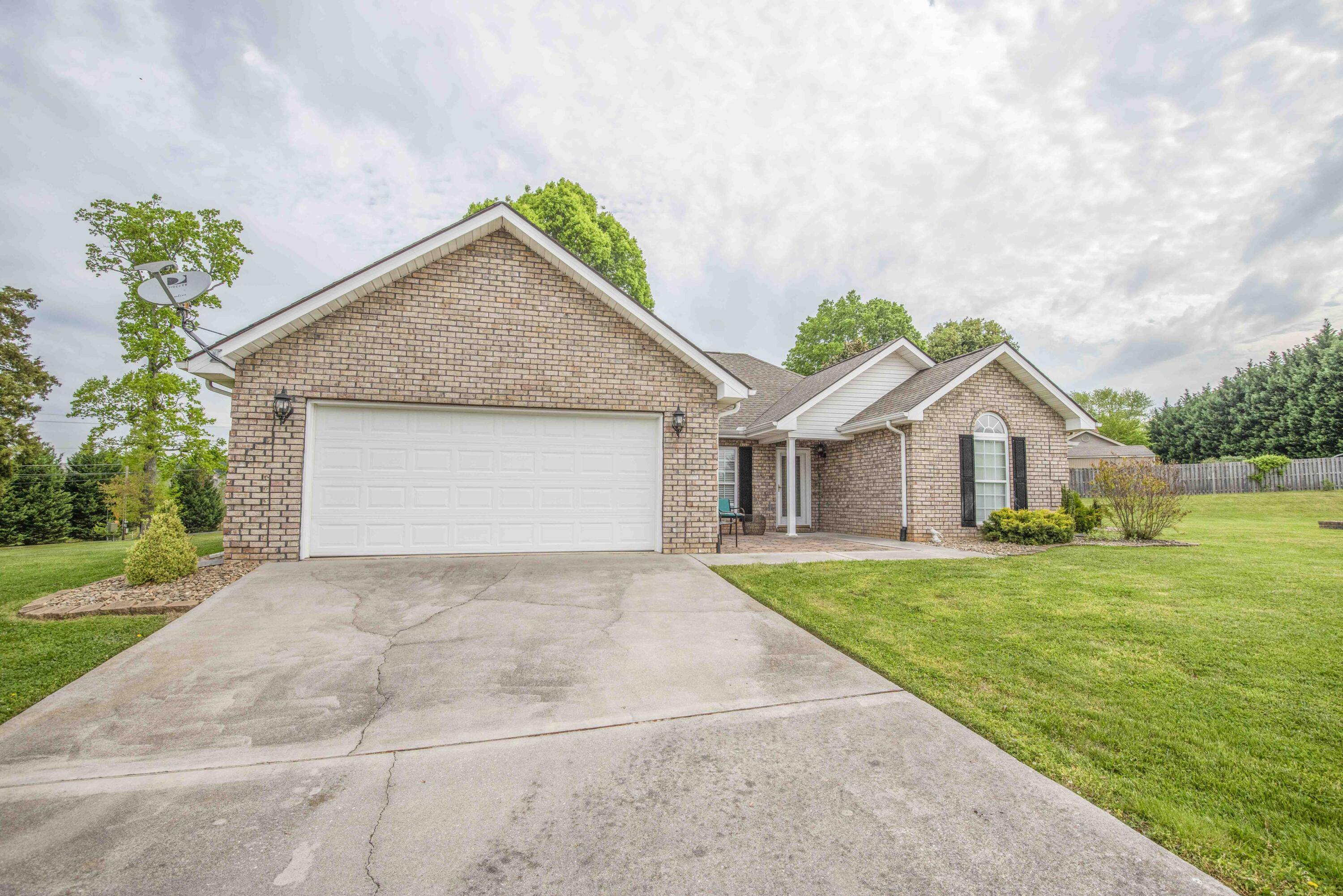 Lenoir City, TN 37771,271 Edinburgh LN