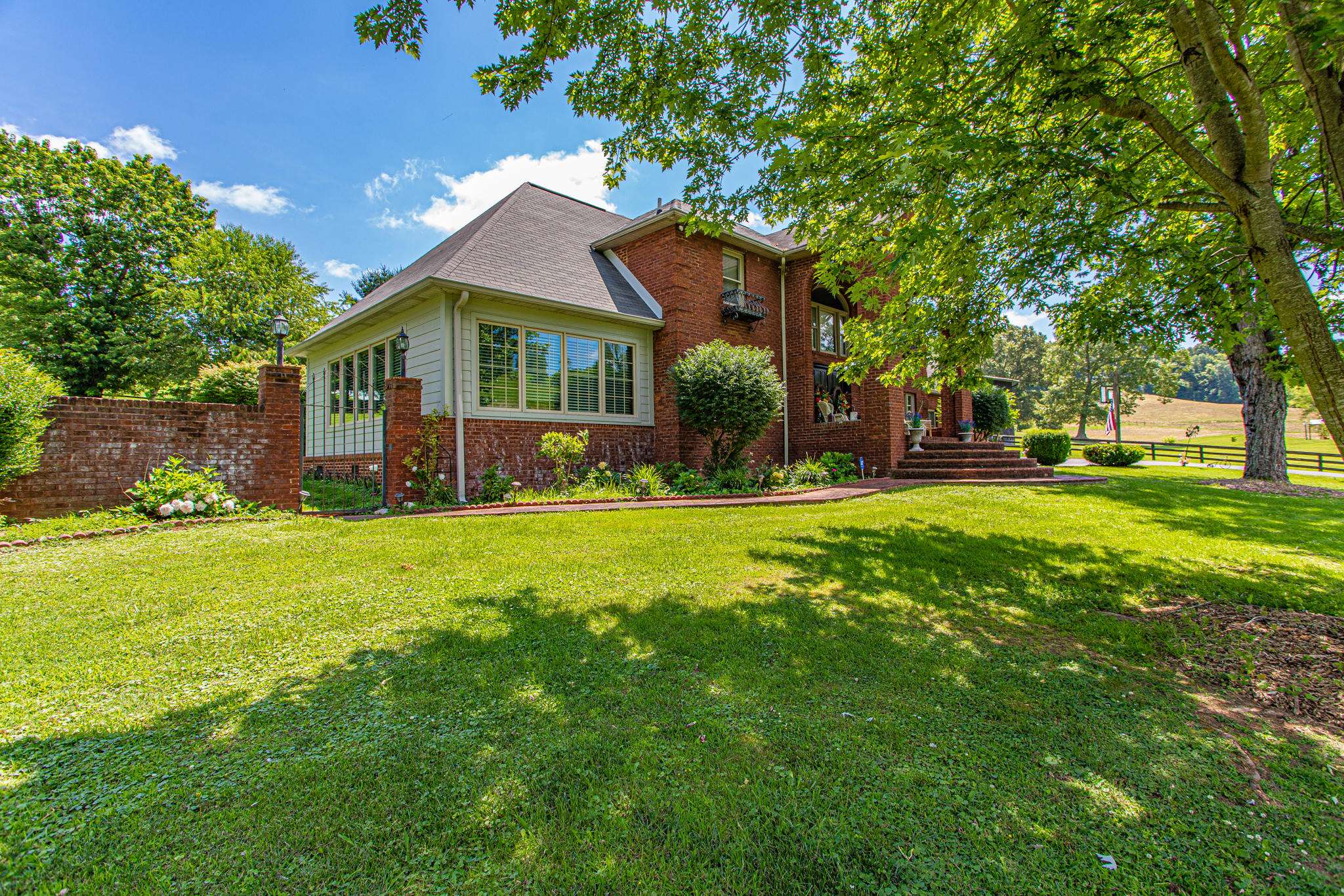 New Tazewell, TN 37825,927 Ramsey LN