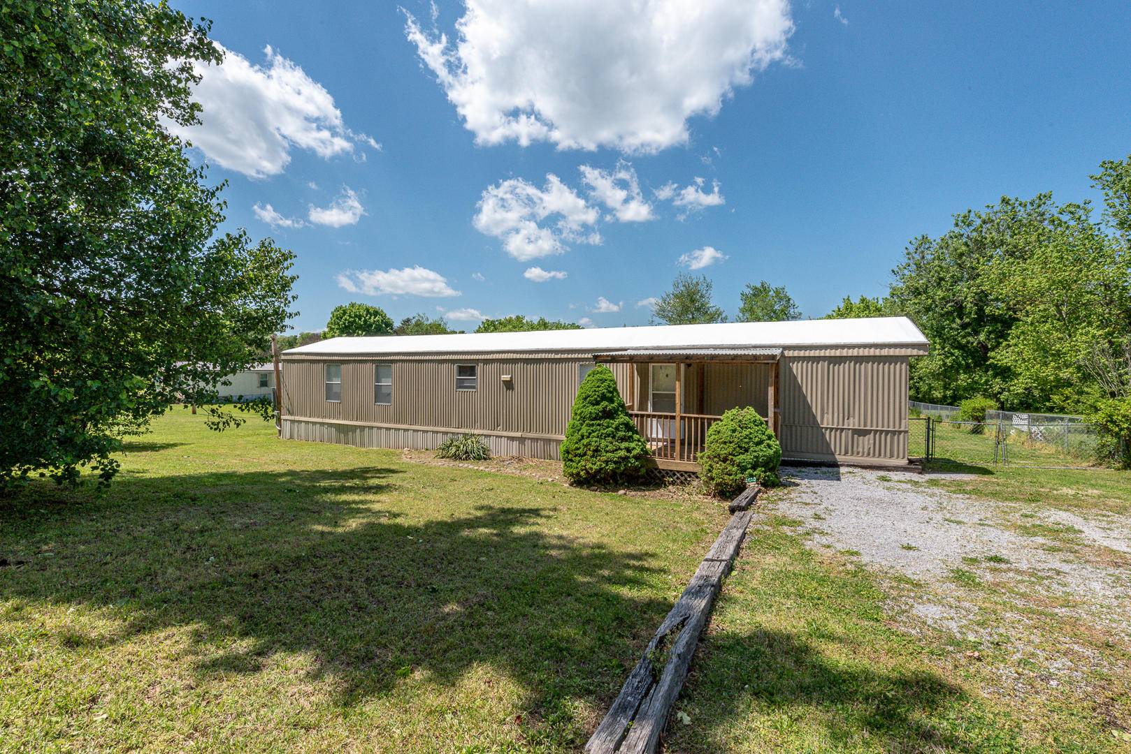 Walland, TN 37886,411 Bluff Mountain DR