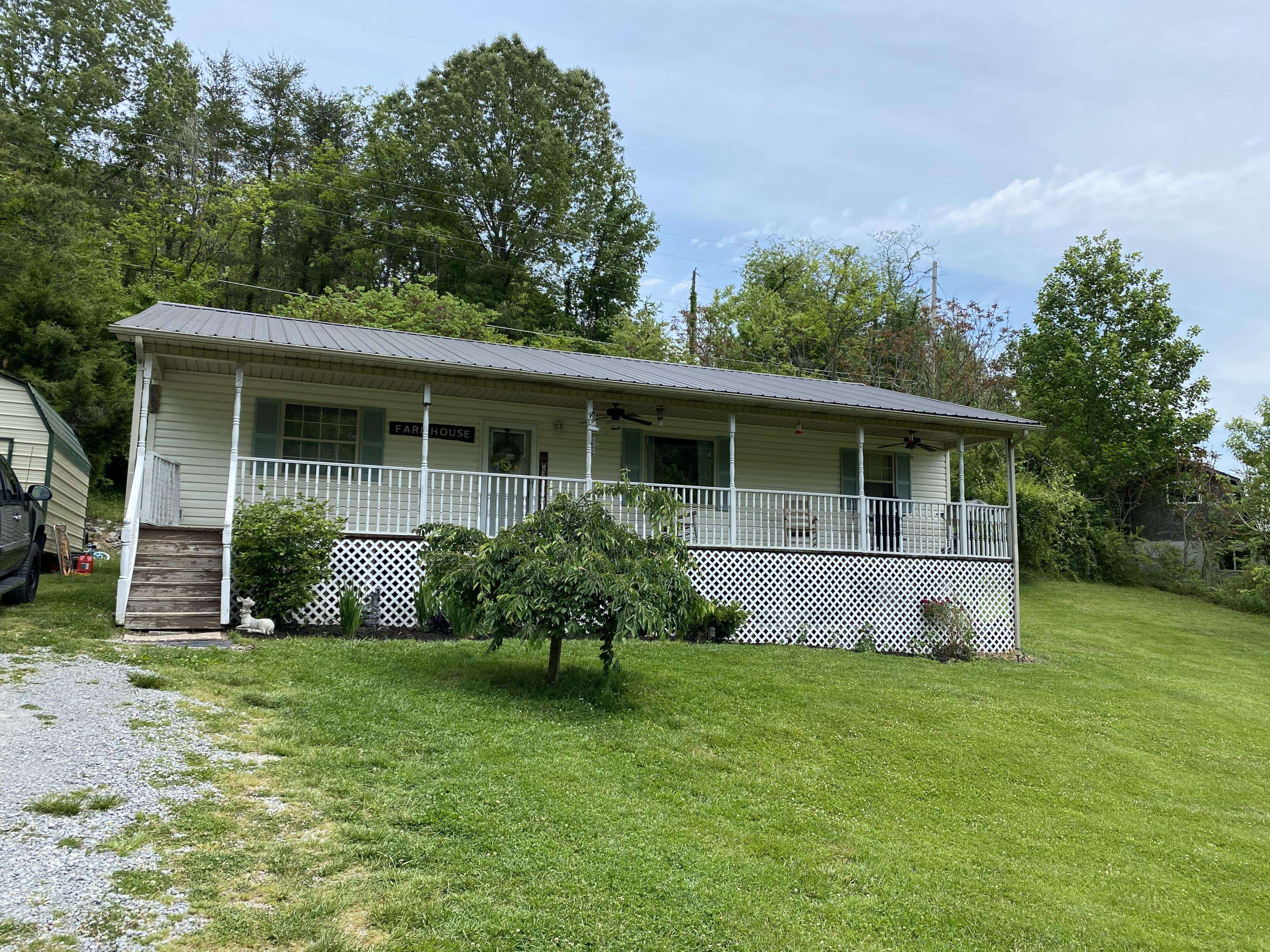 Caryville, TN 37714,682 Ridge Rd