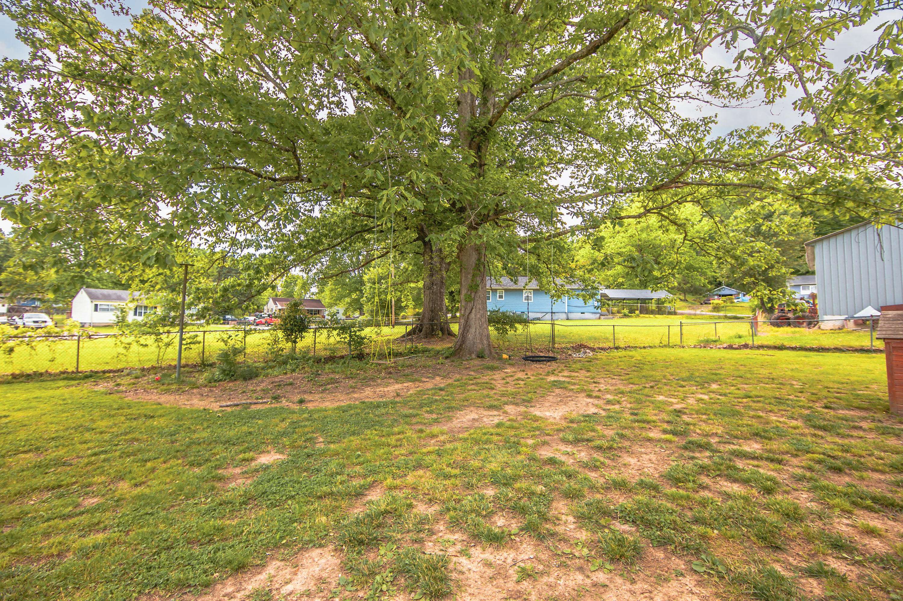 Oliver Springs, TN 37840,402 Valley DR