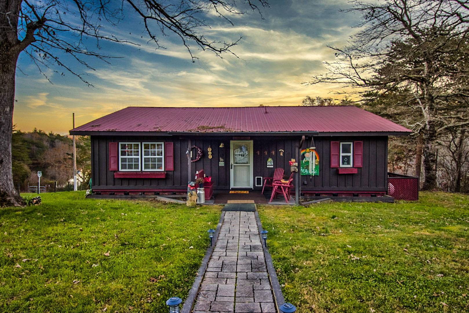 Tellico Plains, TN 37385,533 Epperson Rd