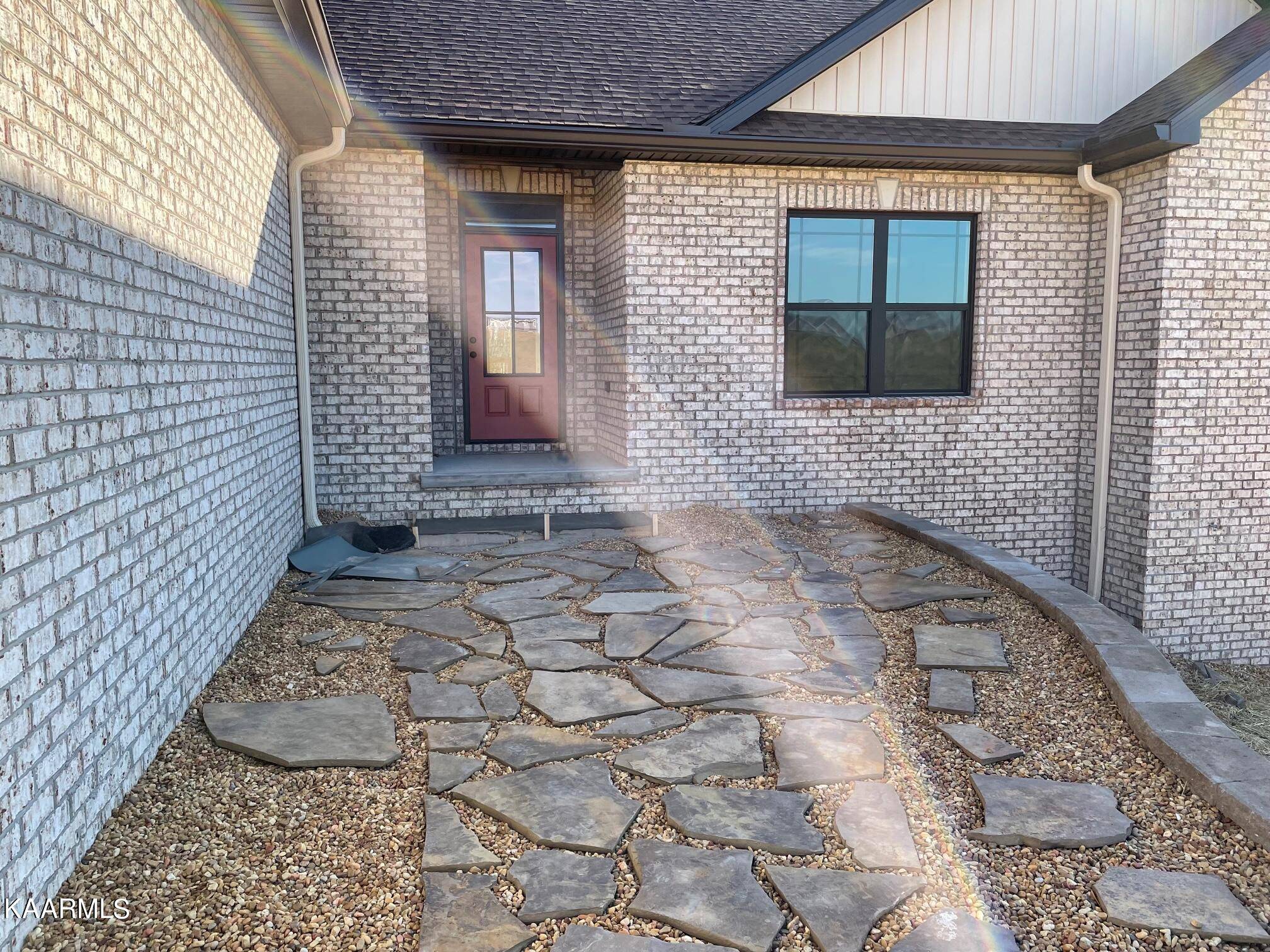 Crossville, TN 38572,402 Shadow Mountain DR