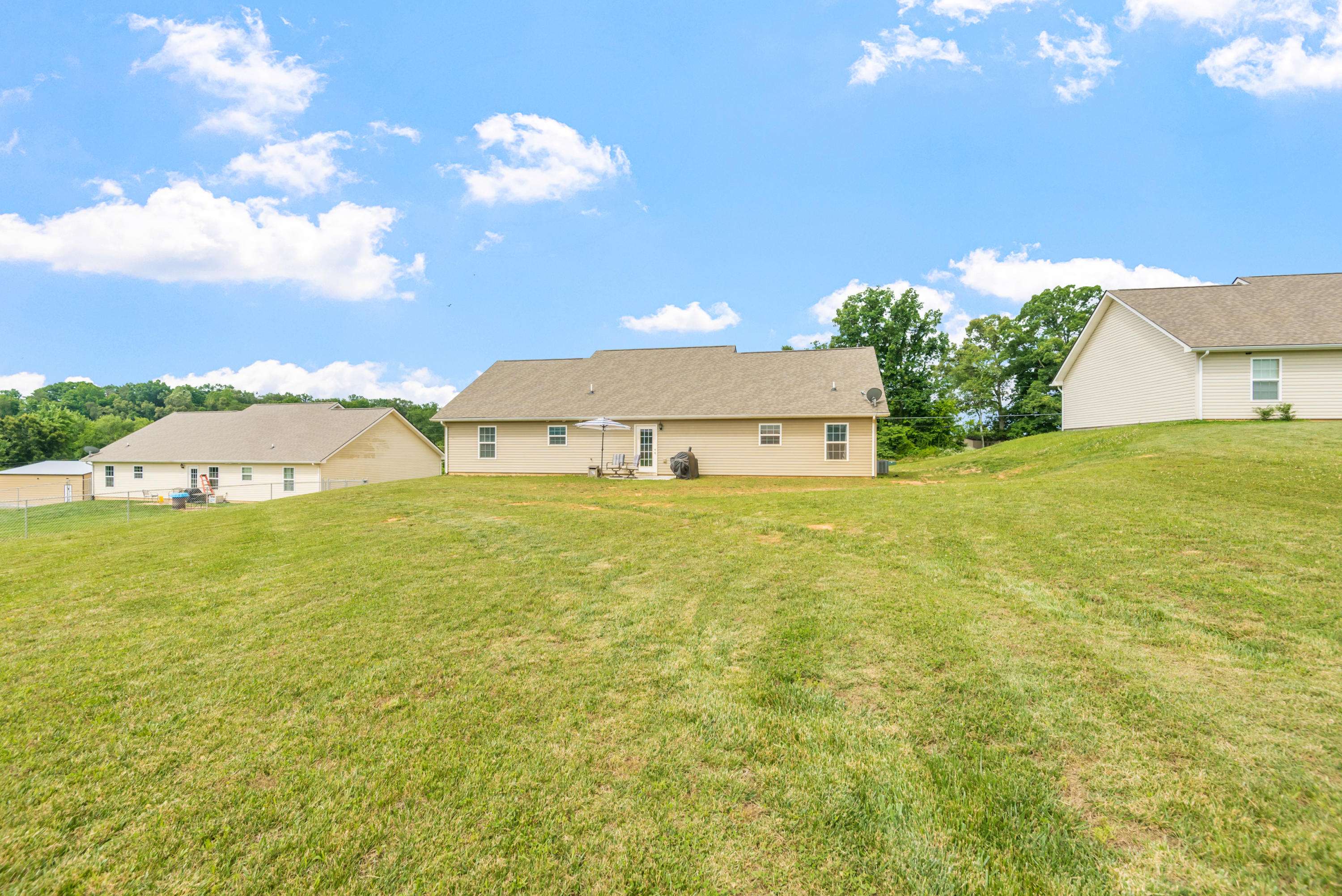 Walland, TN 37886,445 Patterson Rd