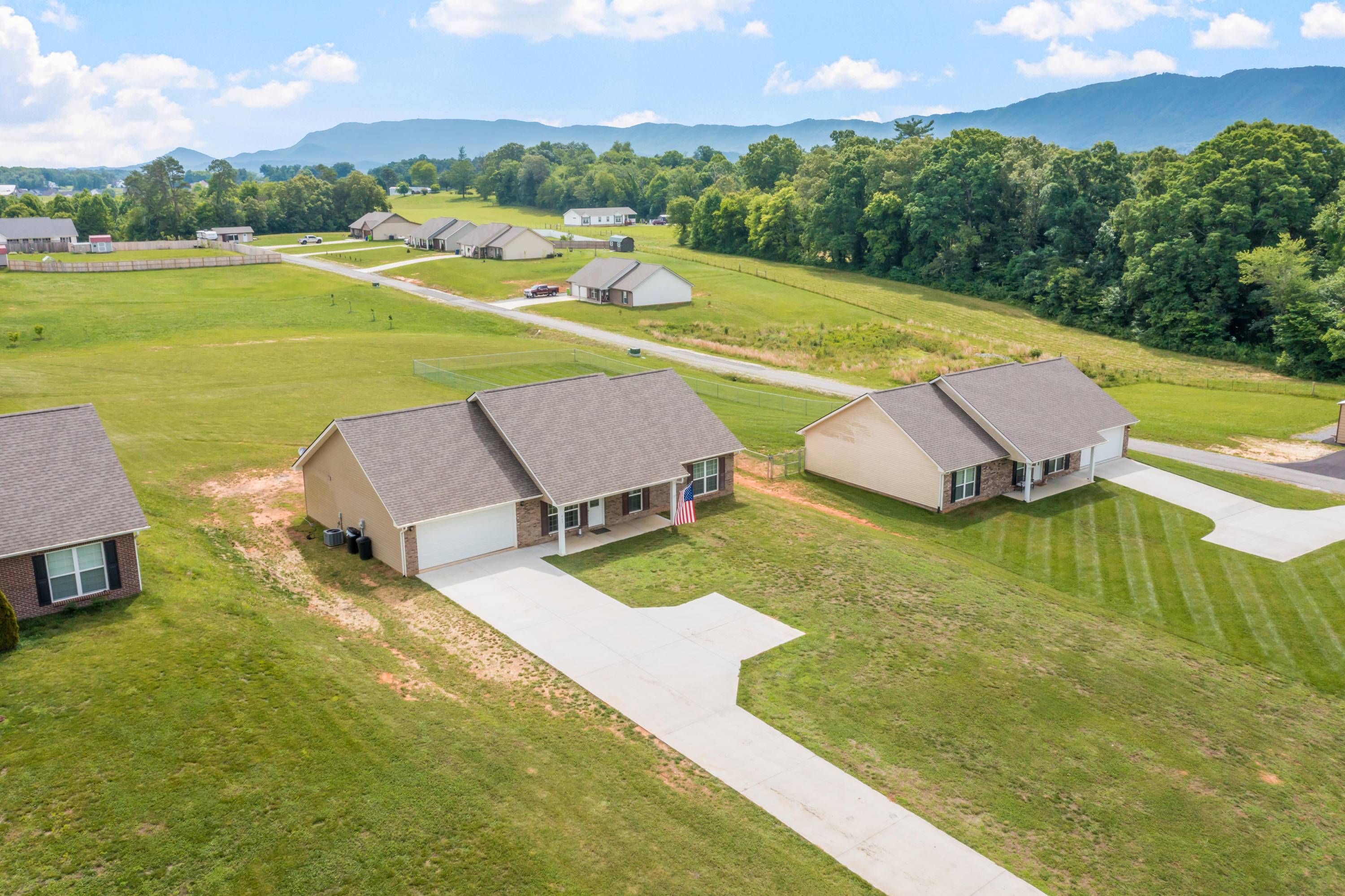 Walland, TN 37886,445 Patterson Rd