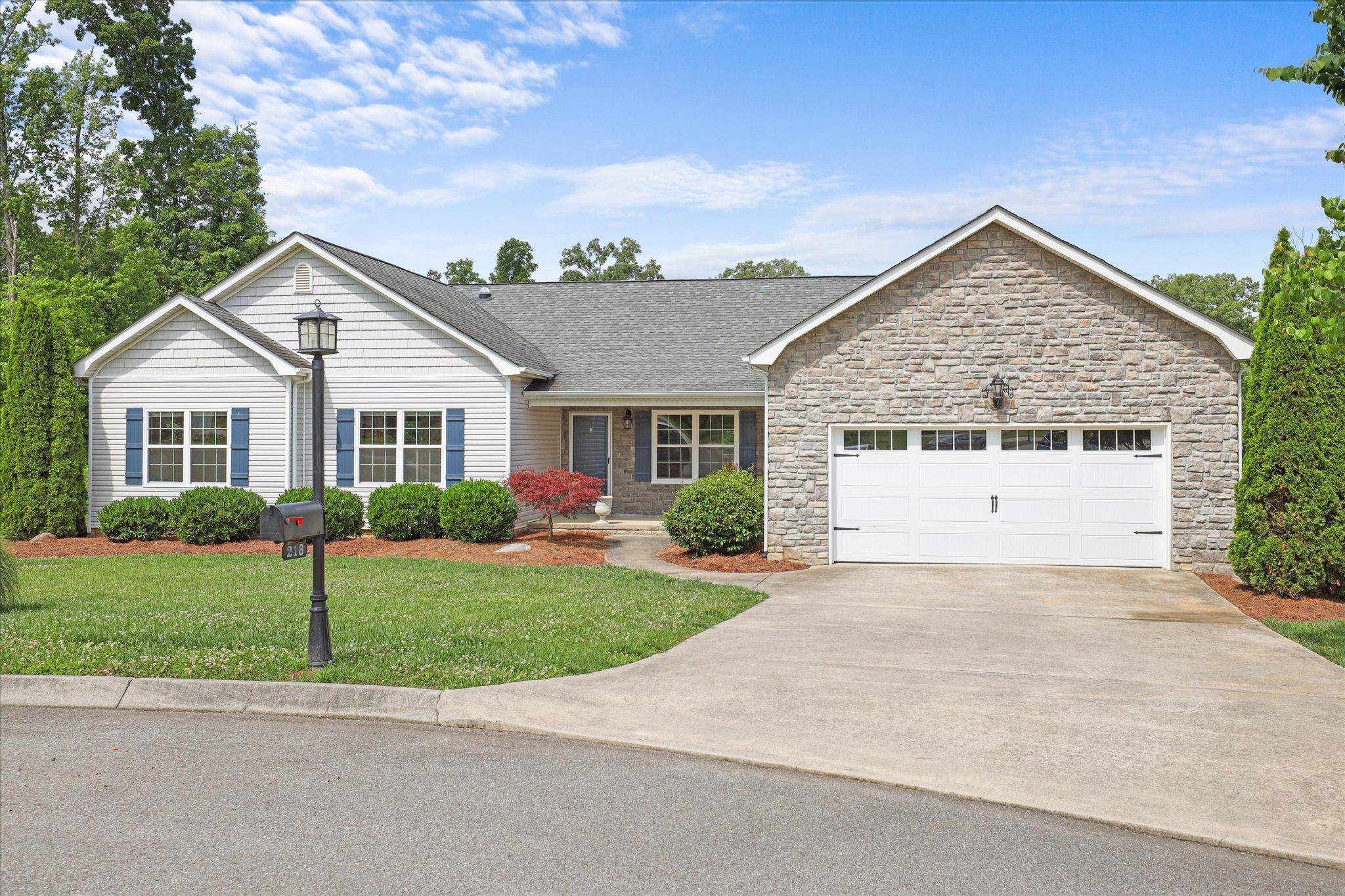 Lenoir City, TN 37772,218 Pebble CT