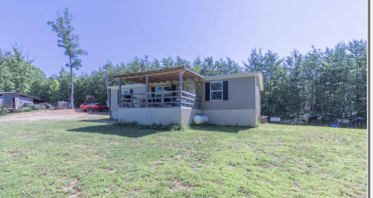 Tellico Plains, TN 37385,220 Jim Davis Rd