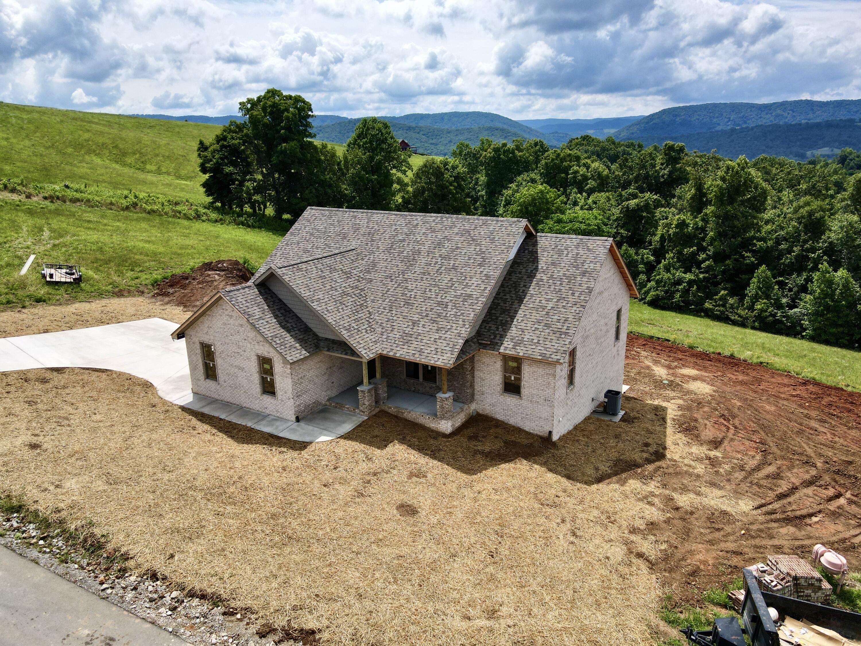 New Tazewell, TN 37825,Tanzanite Tr