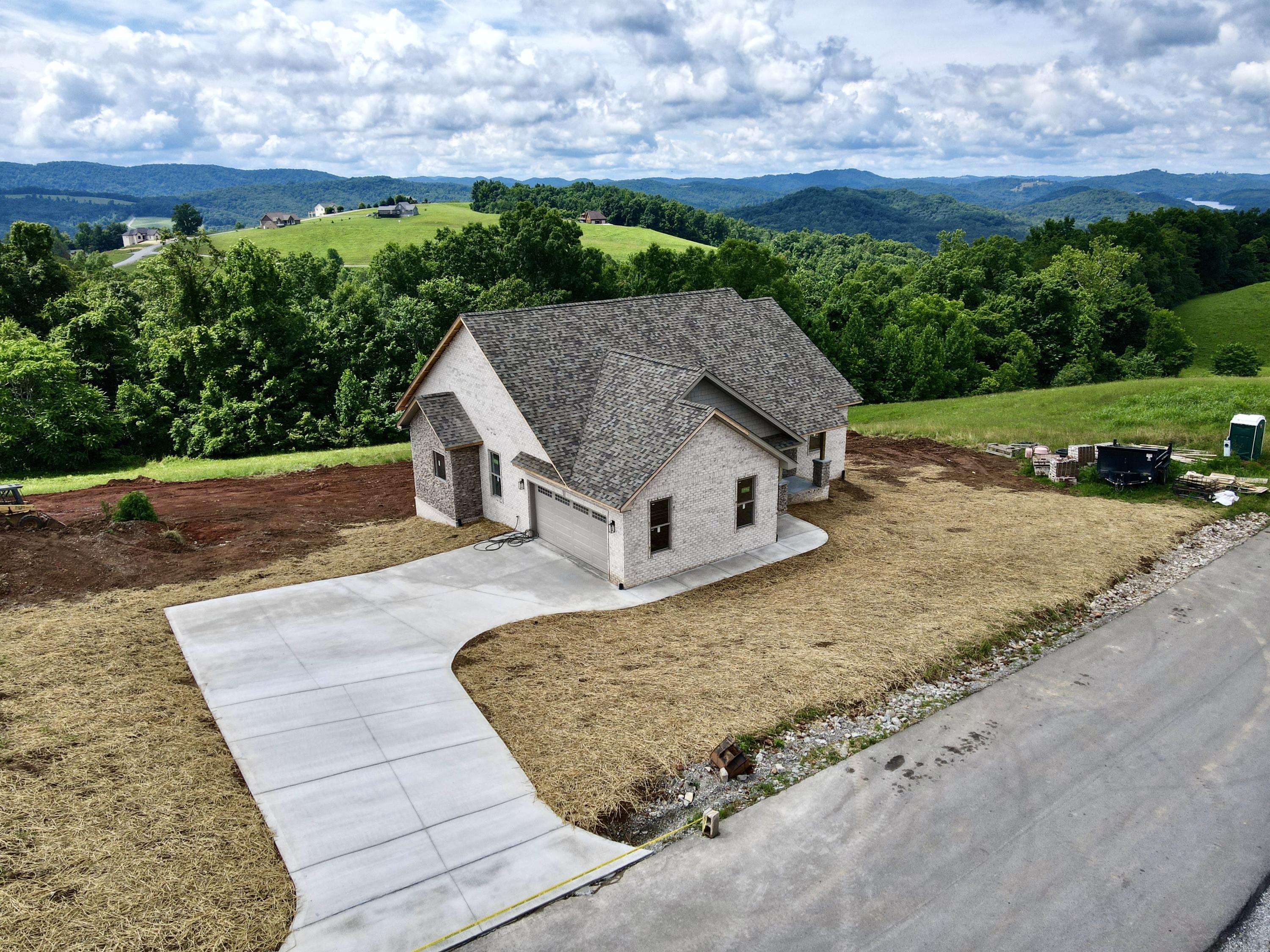 New Tazewell, TN 37825,Tanzanite Tr