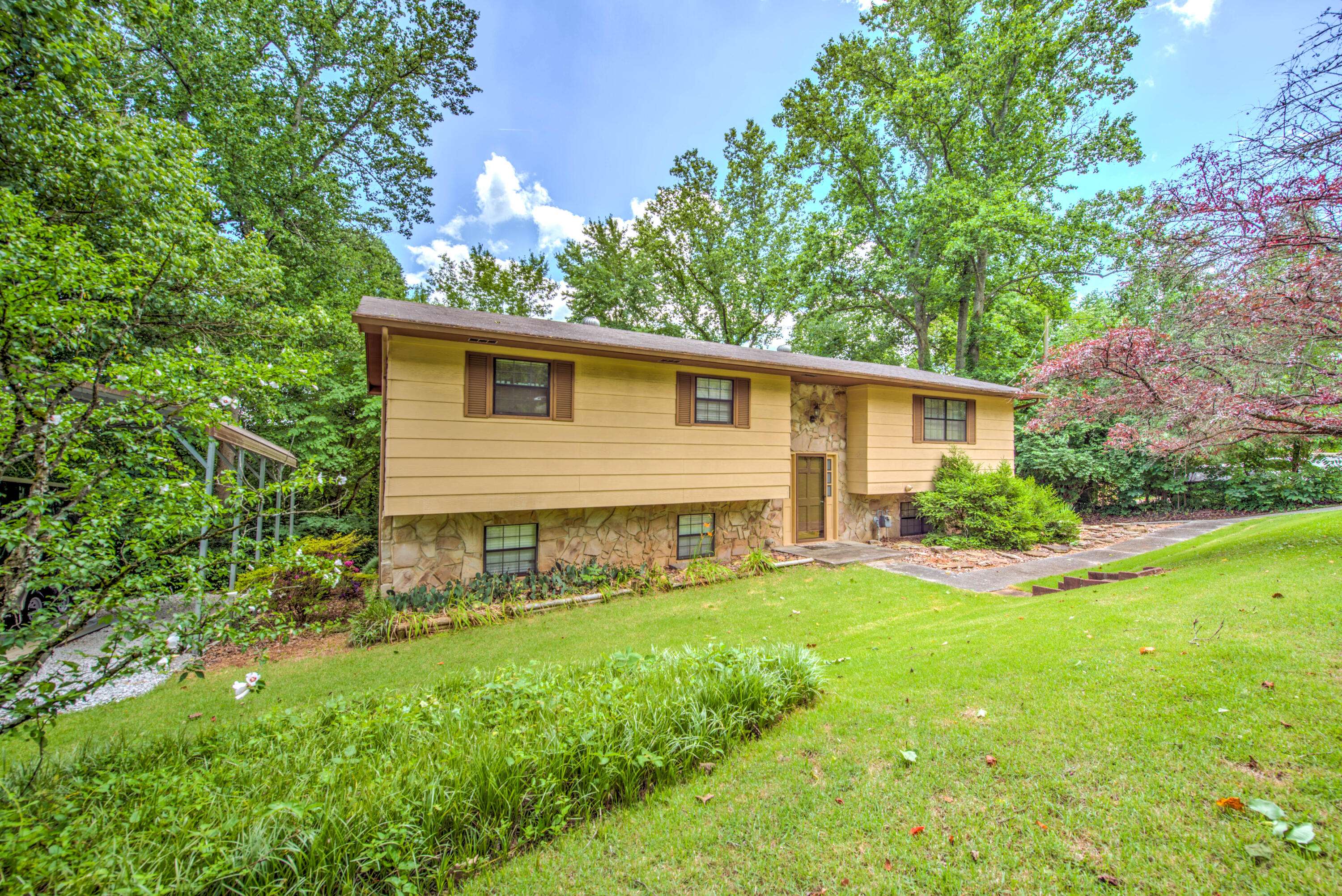 Harriman, TN 37748,254 woodland DR