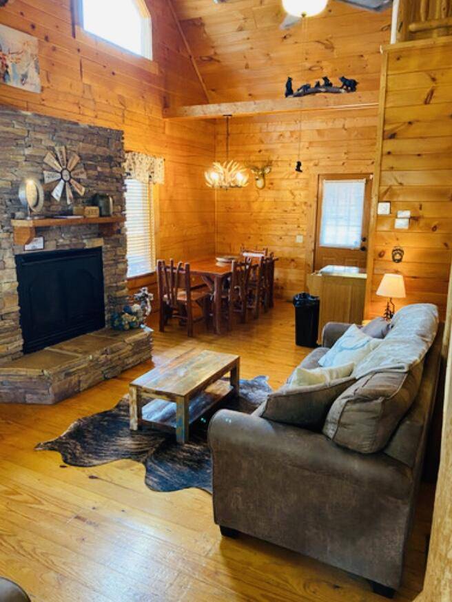 Sevierville, TN 37876,1816 Skyhawk LN