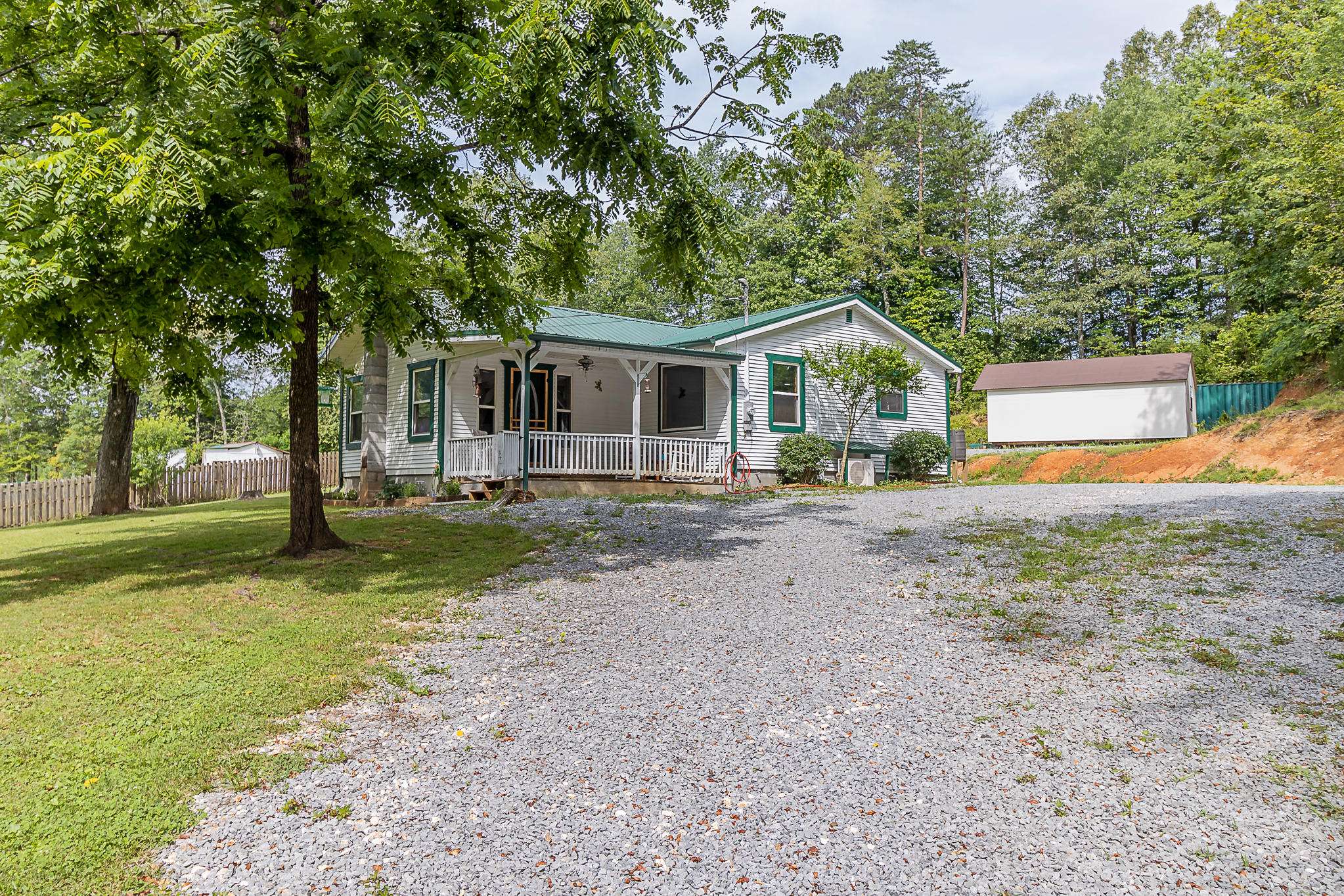 Tellico Plains, TN 37385,1688 Reliance Rd