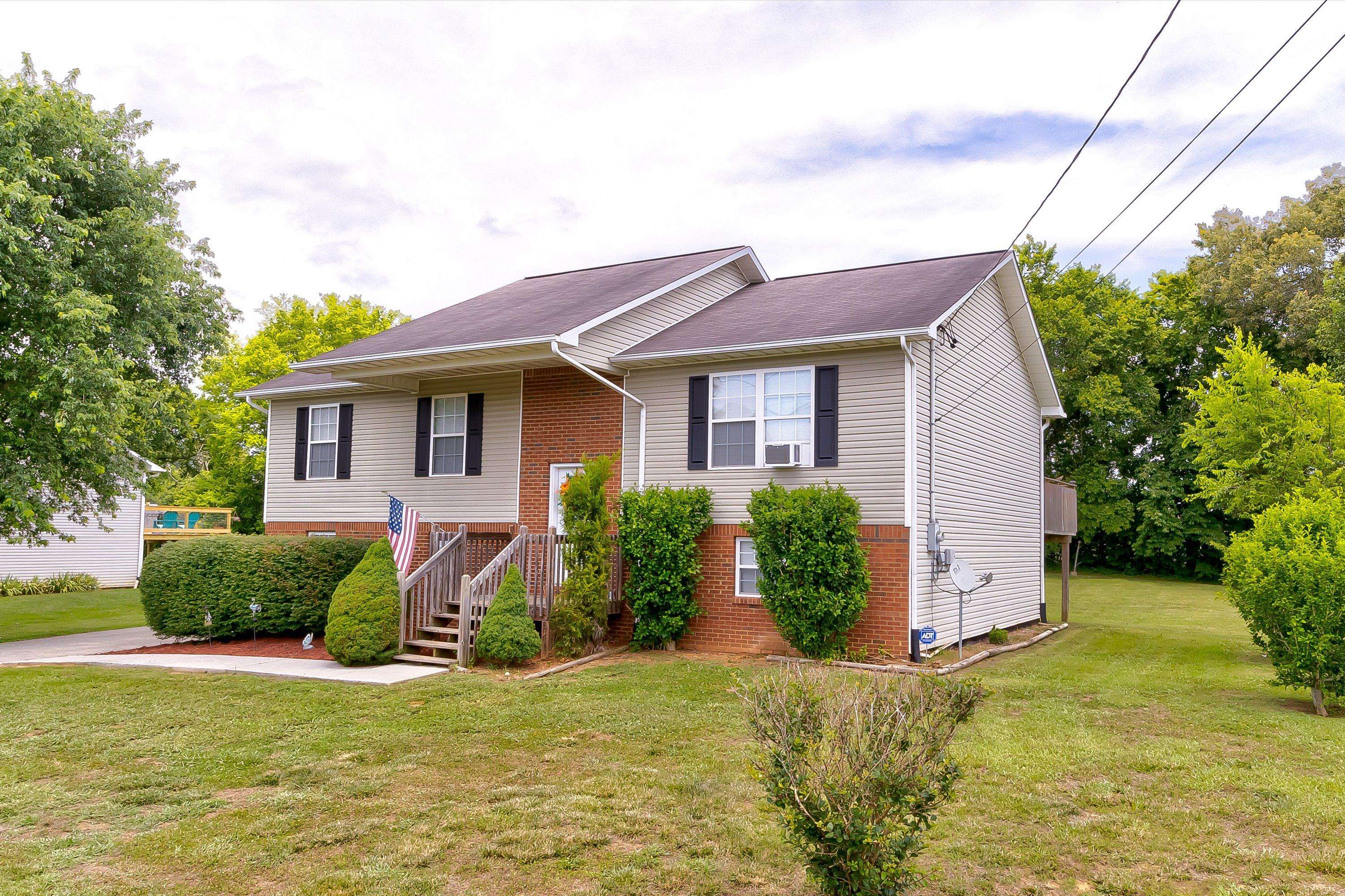 Strawberry Plains, TN 37871,4548 Winslow DR