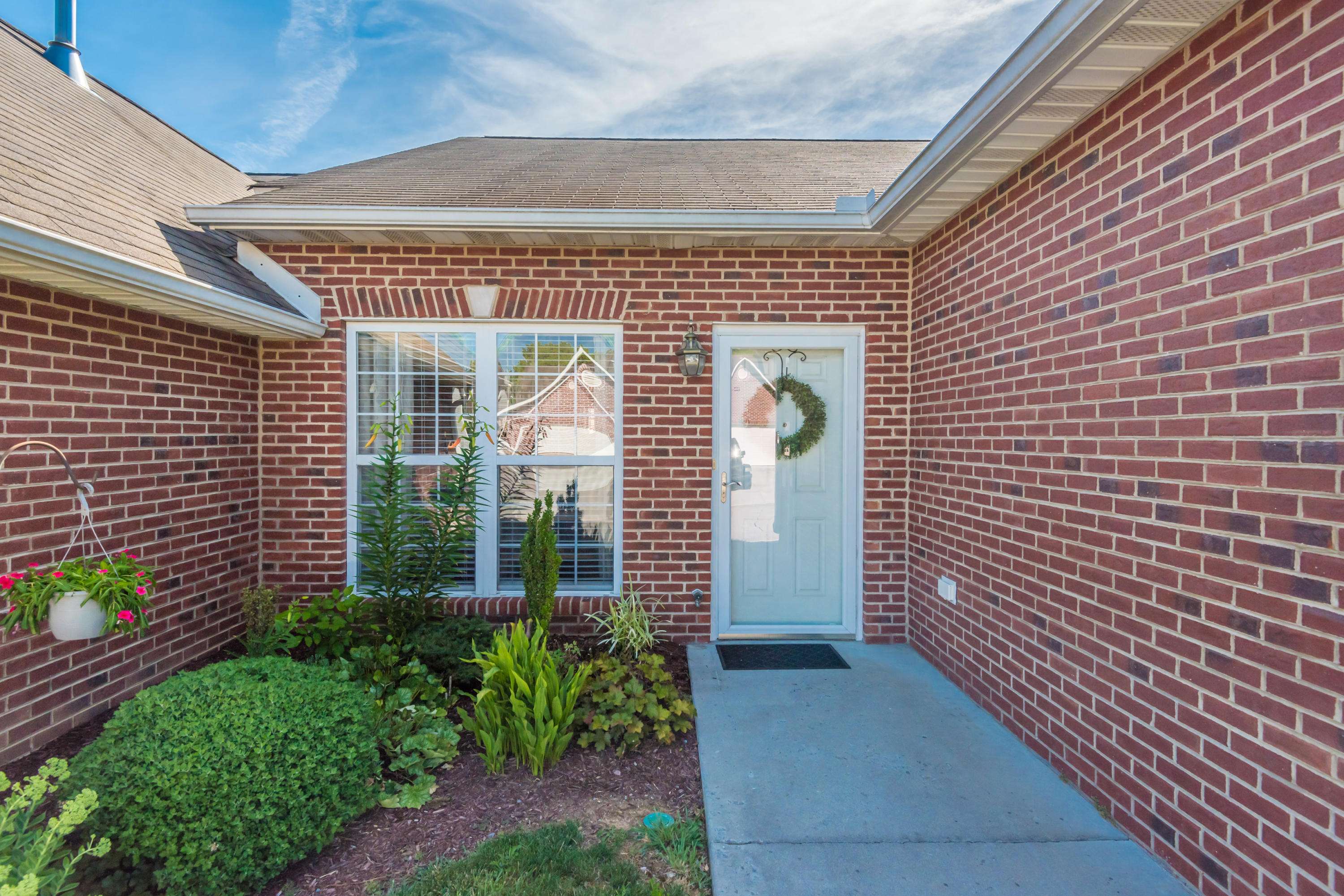 Knoxville, TN 37918,7316 Long Shot LN