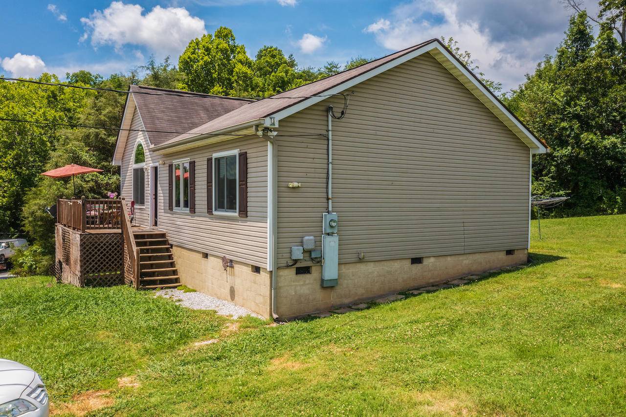 Maynardville, TN 37807,276 Bowman LN