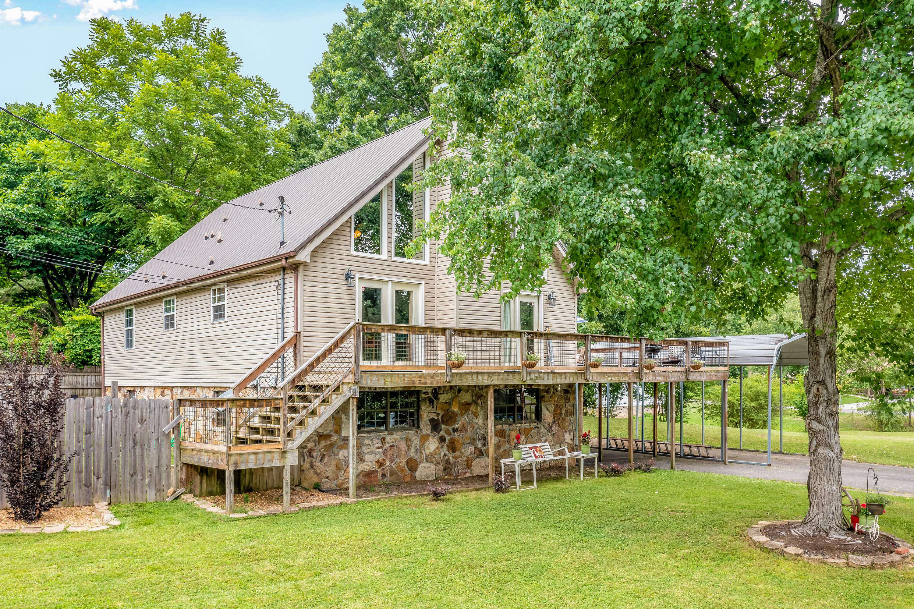 Cleveland, TN 37312,120 Sunburst CT