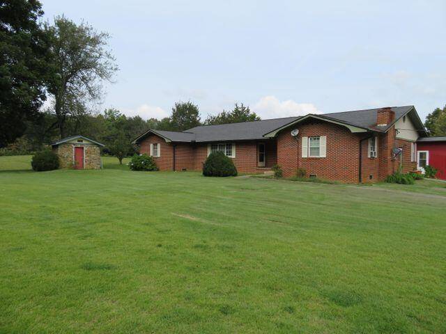 Tellico Plains, TN 37385,368 Ironsburg Rd