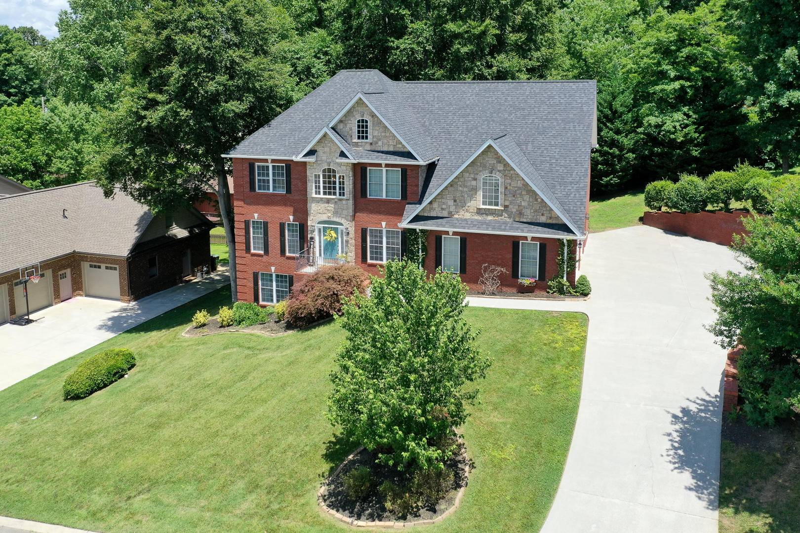 Maryville, TN 37803,1902 Kelton LN