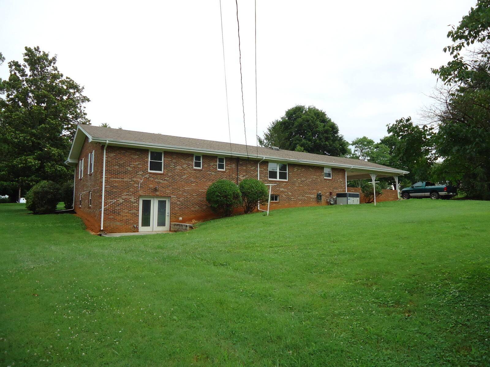 Madisonville, TN 37354,111 Philpott DR