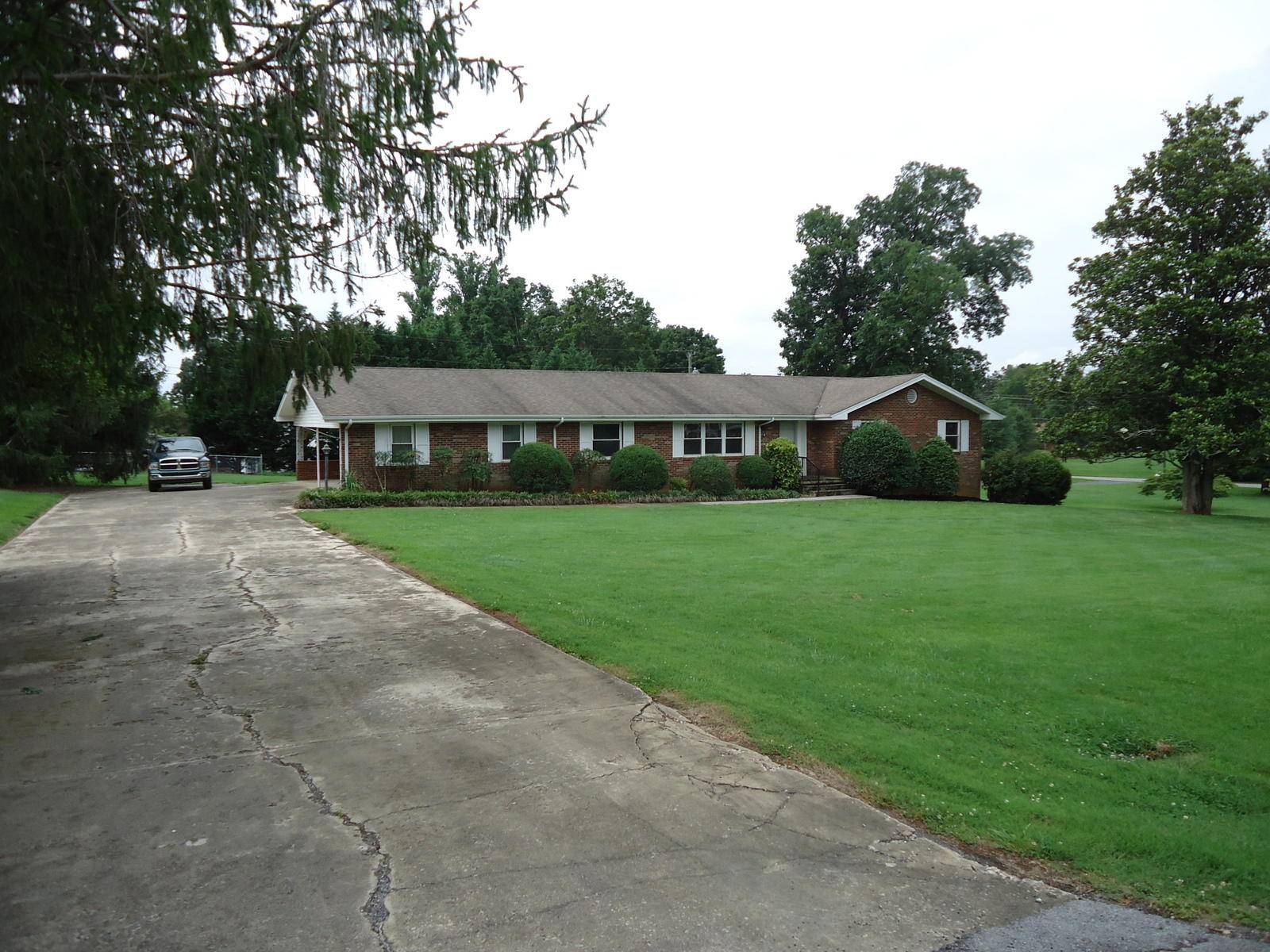 Madisonville, TN 37354,111 Philpott DR