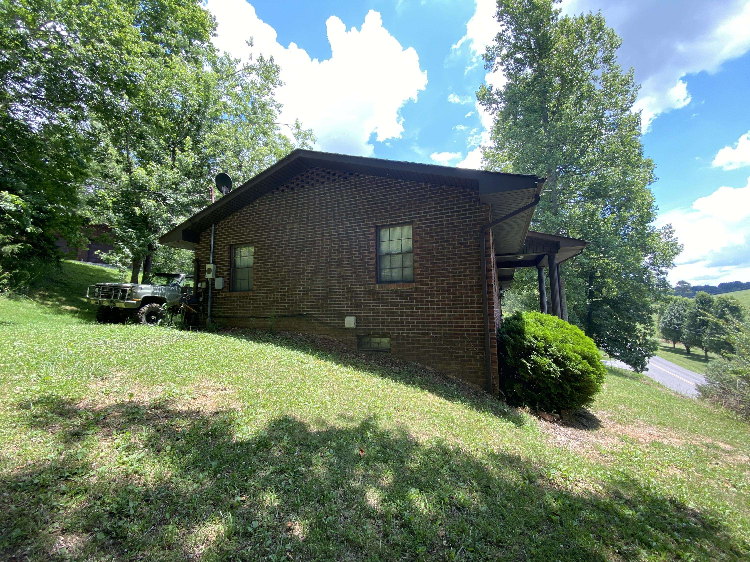 New Tazewell, TN 37825,1376 Chumley Rd